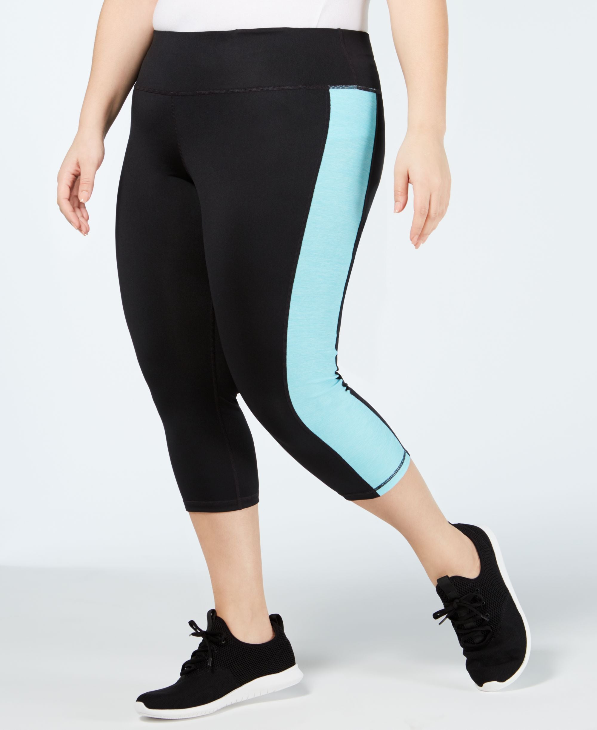 Plus Size Colorblocked Capri Leggings