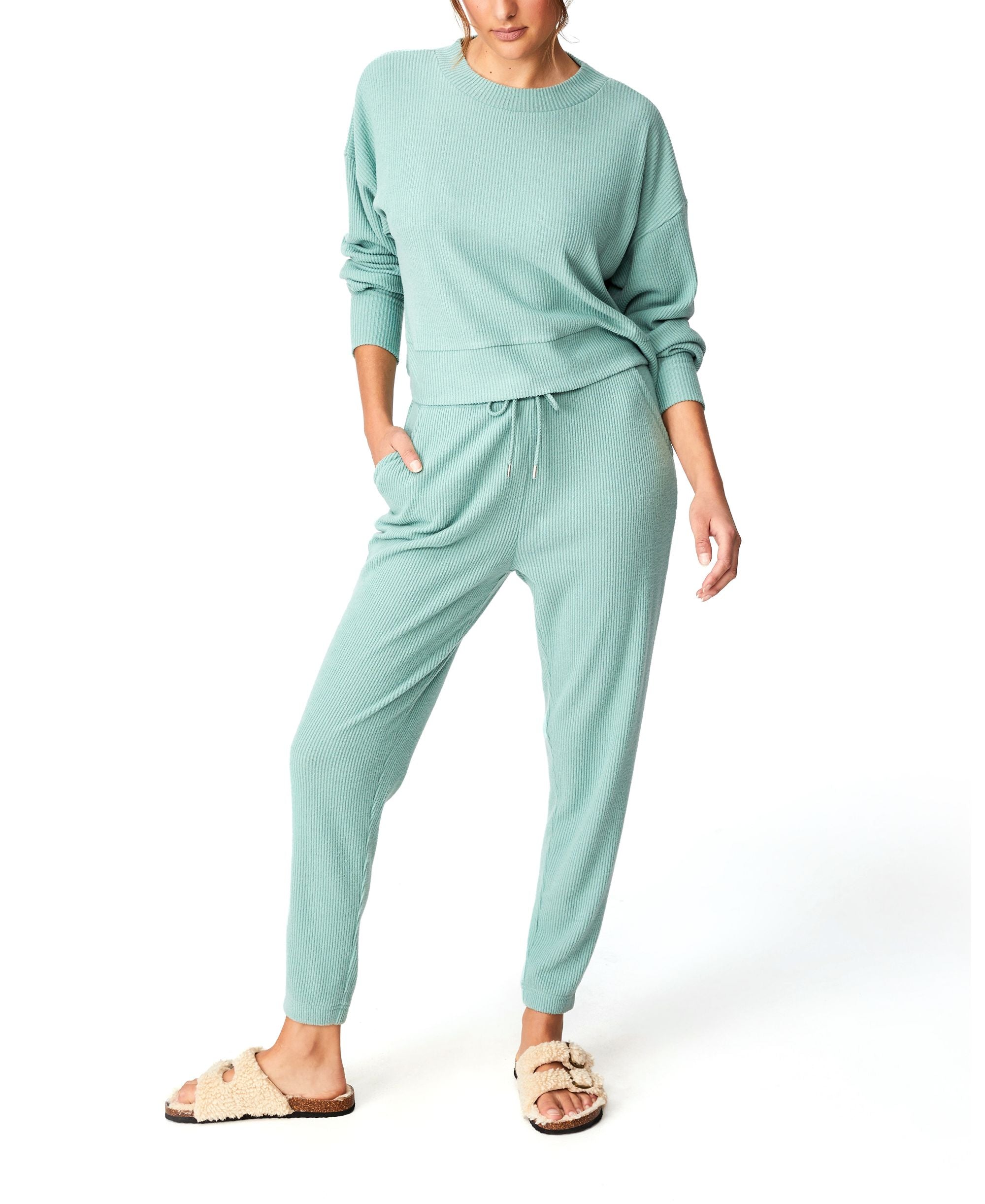 Womens Super Soft Slim Cuff Pant