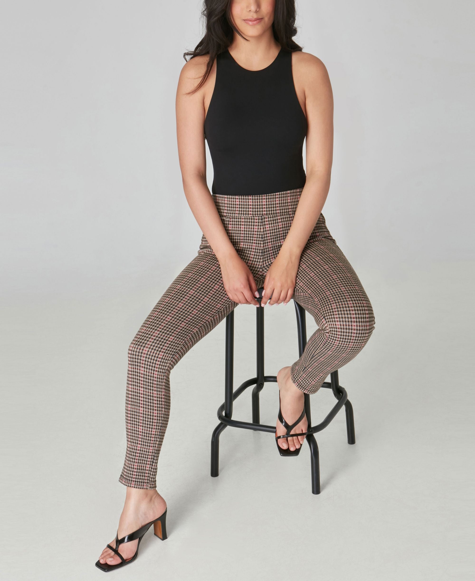 Womens Mid Rise Skinny Pants