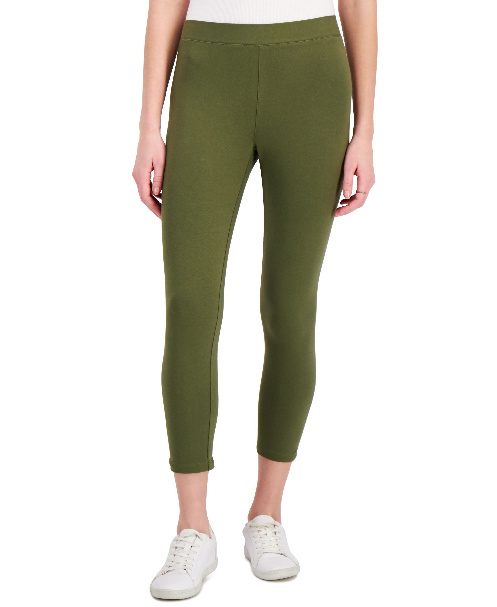 Petite Mid-Rise Basic Capri Leggings