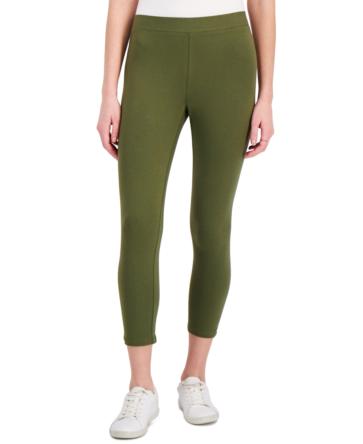 Petite Mid-Rise Basic Capri Leggings