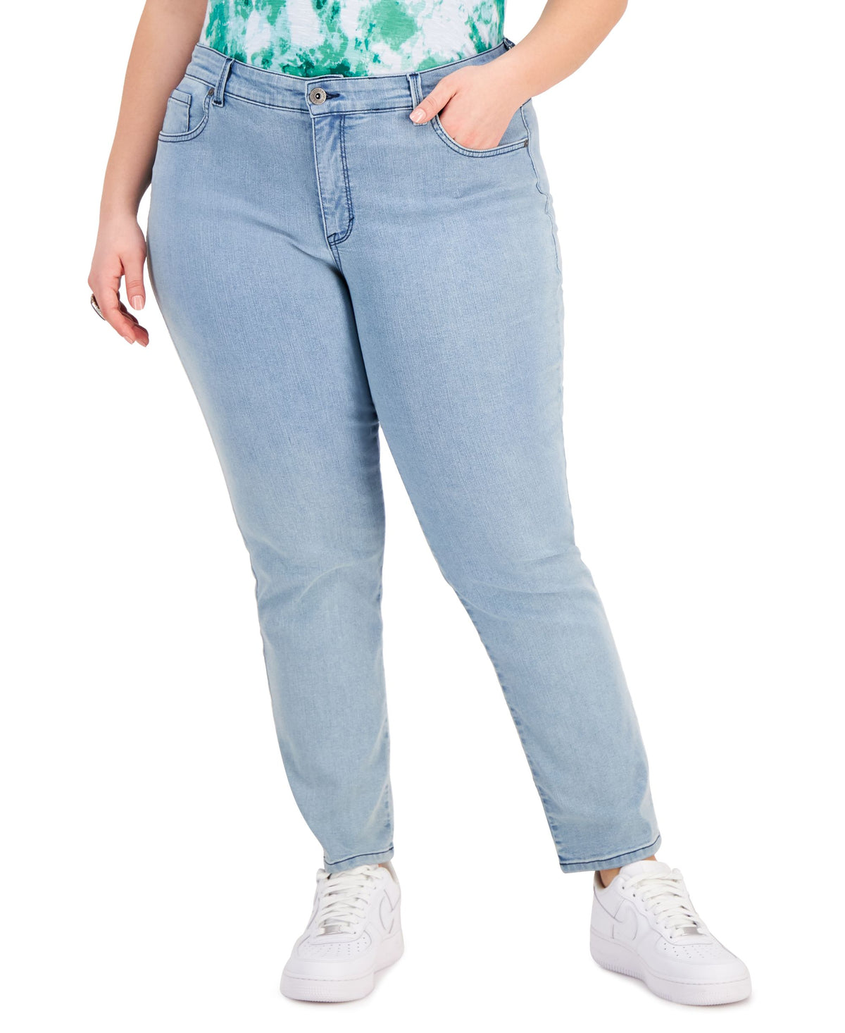 Women's Straight-Leg Jeans