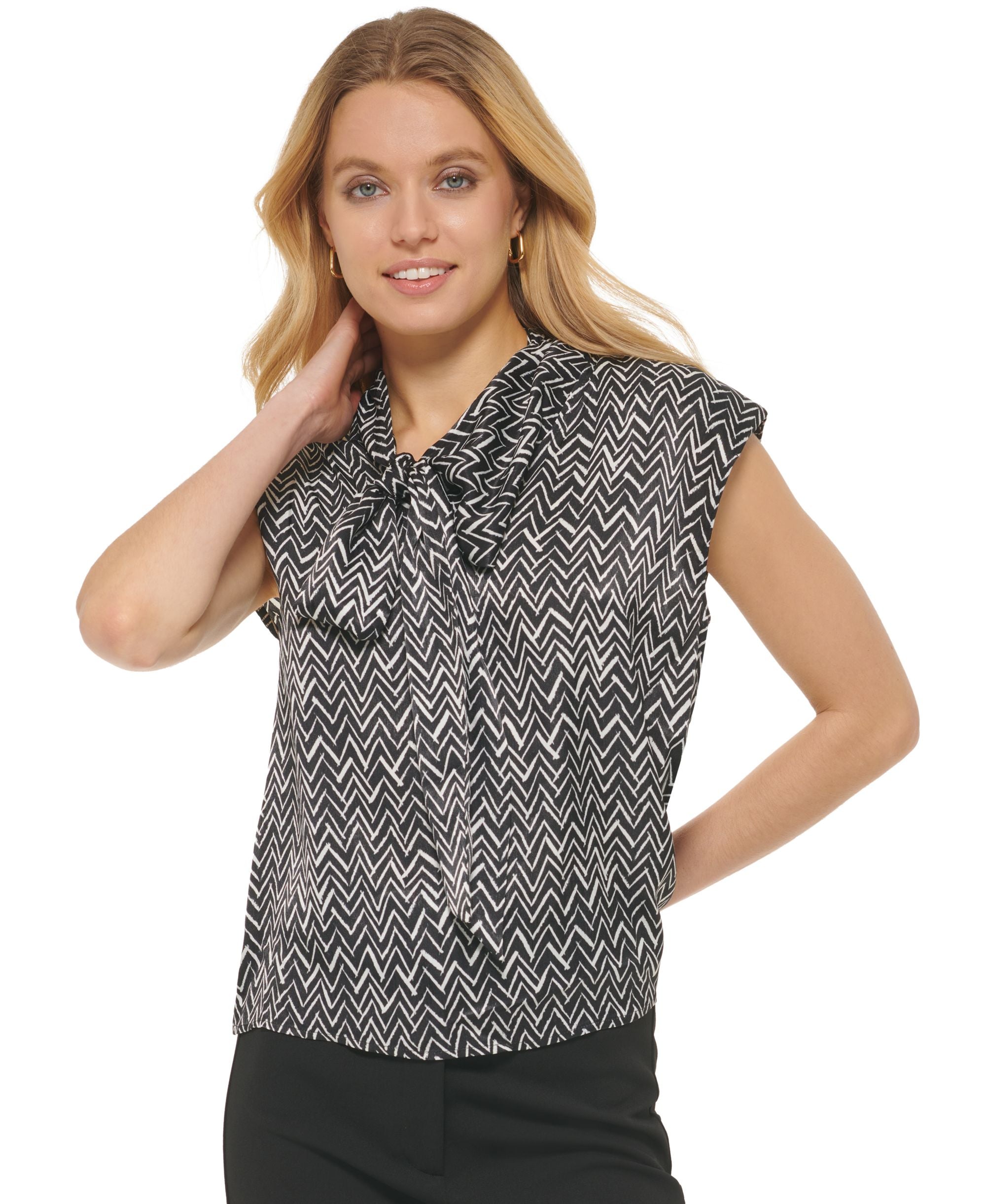 PRINTED S/S TIE V-NECK