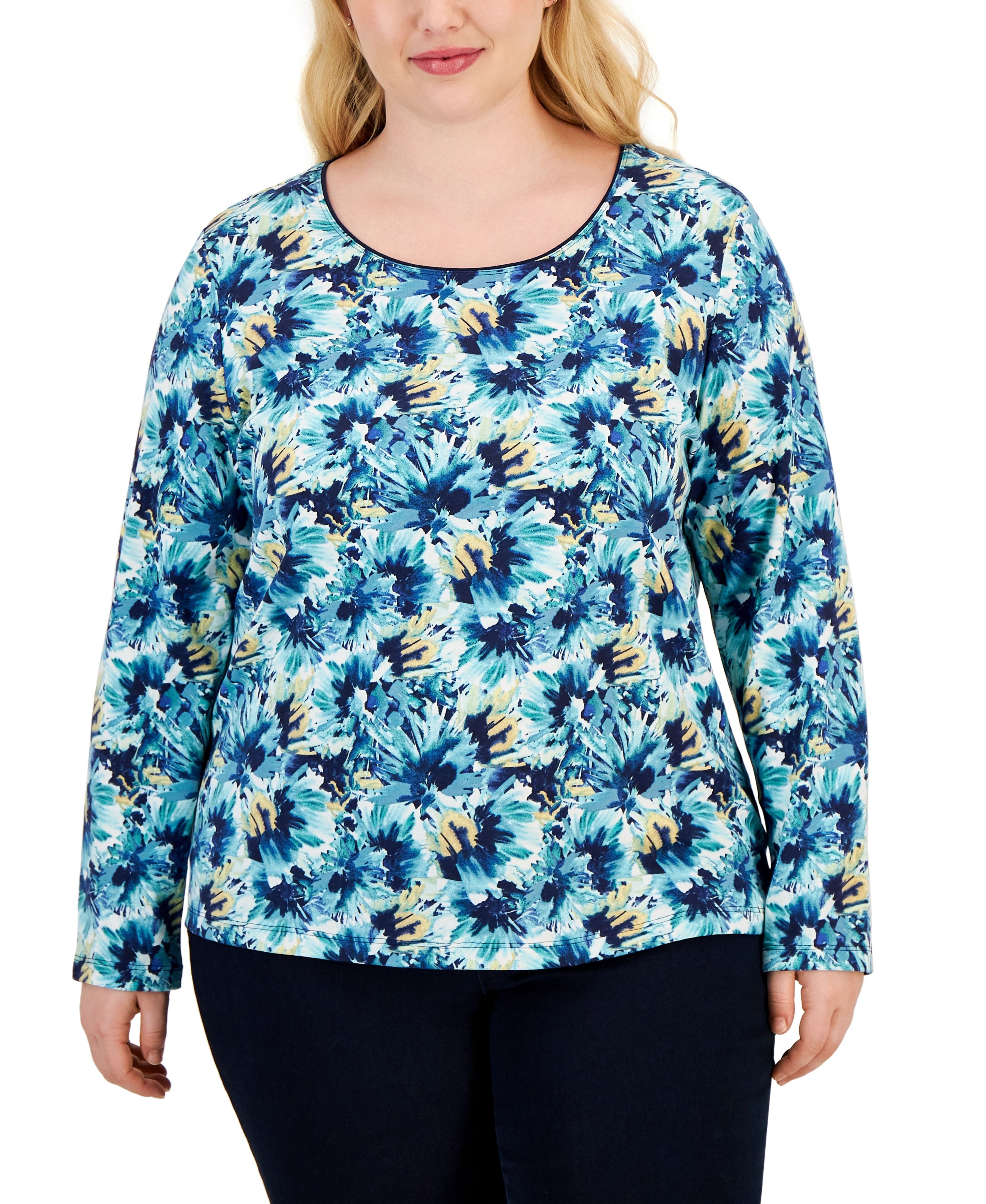 Plus Size Scoop-Neck Long-Sleeve Top