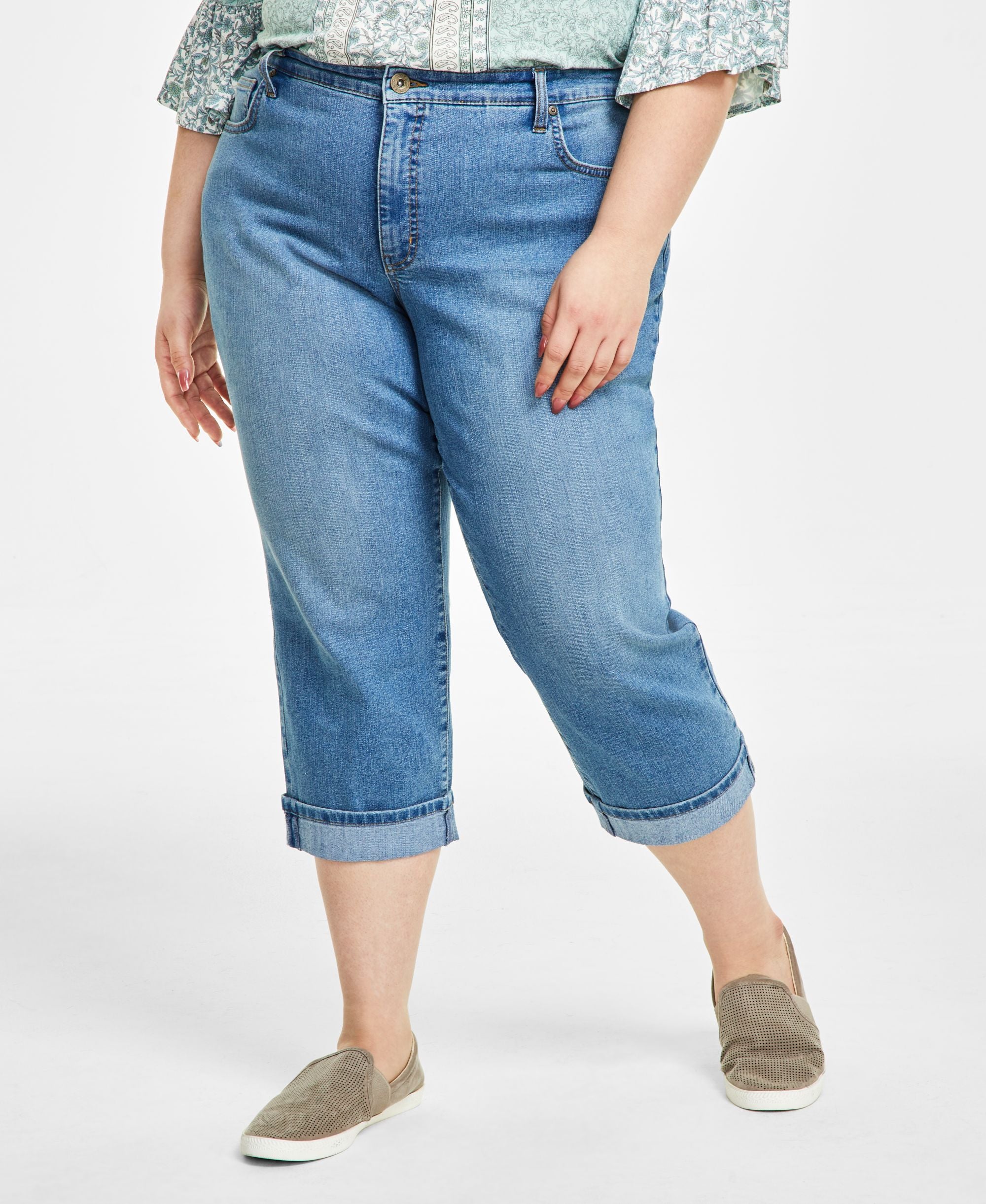 Plus Size Curvy Cuffed Capri Jeans