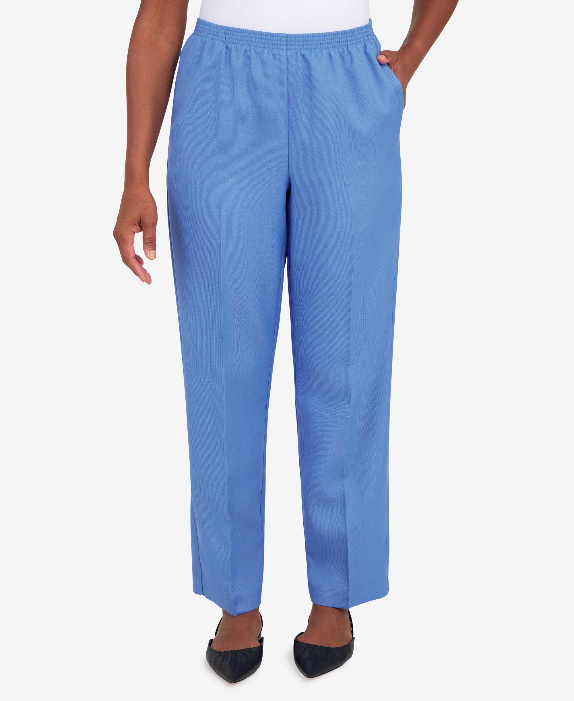 Petite Classic Fit Average Pull On Pants