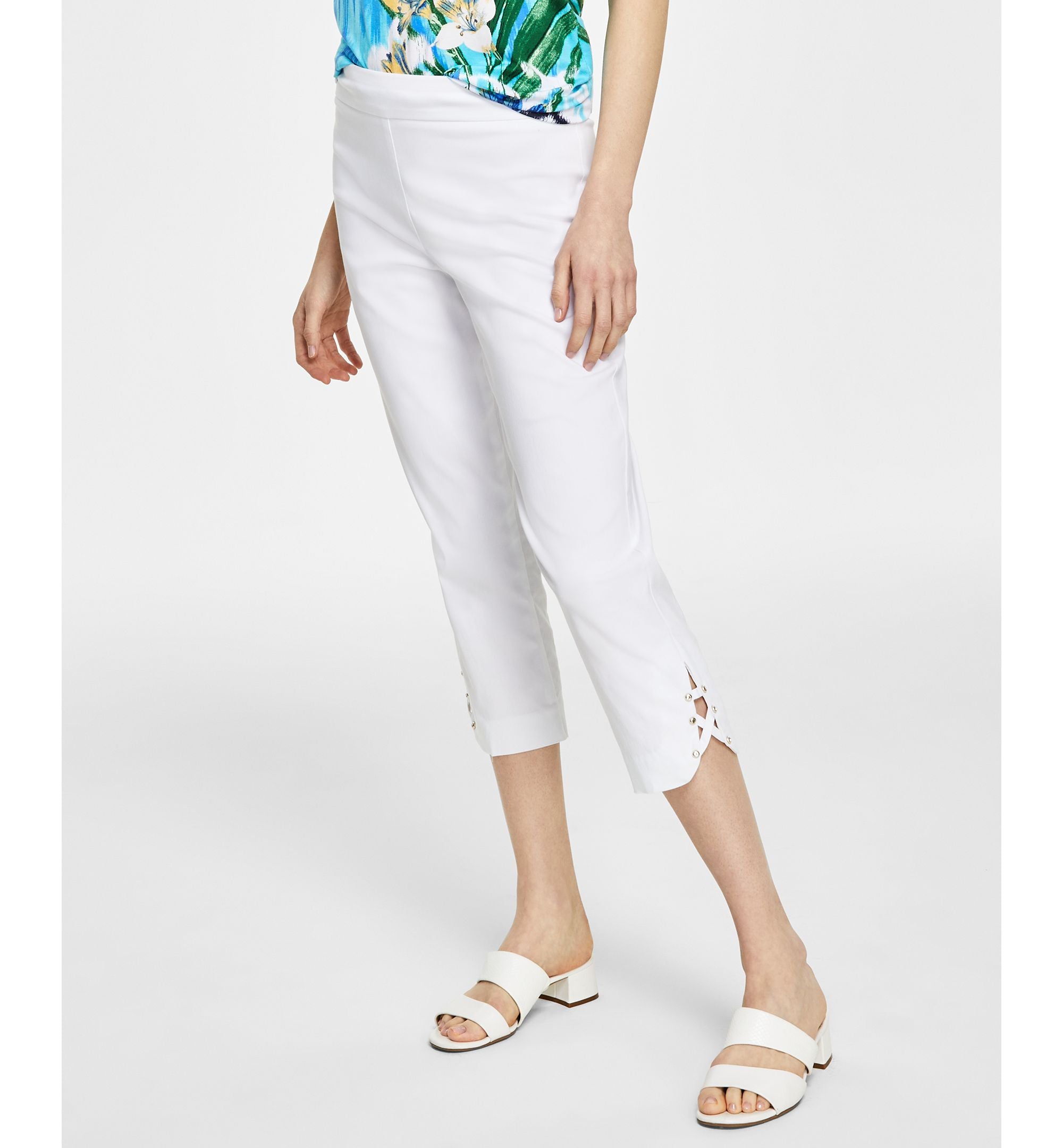 JM Collection Lattice Hem Capri Pants