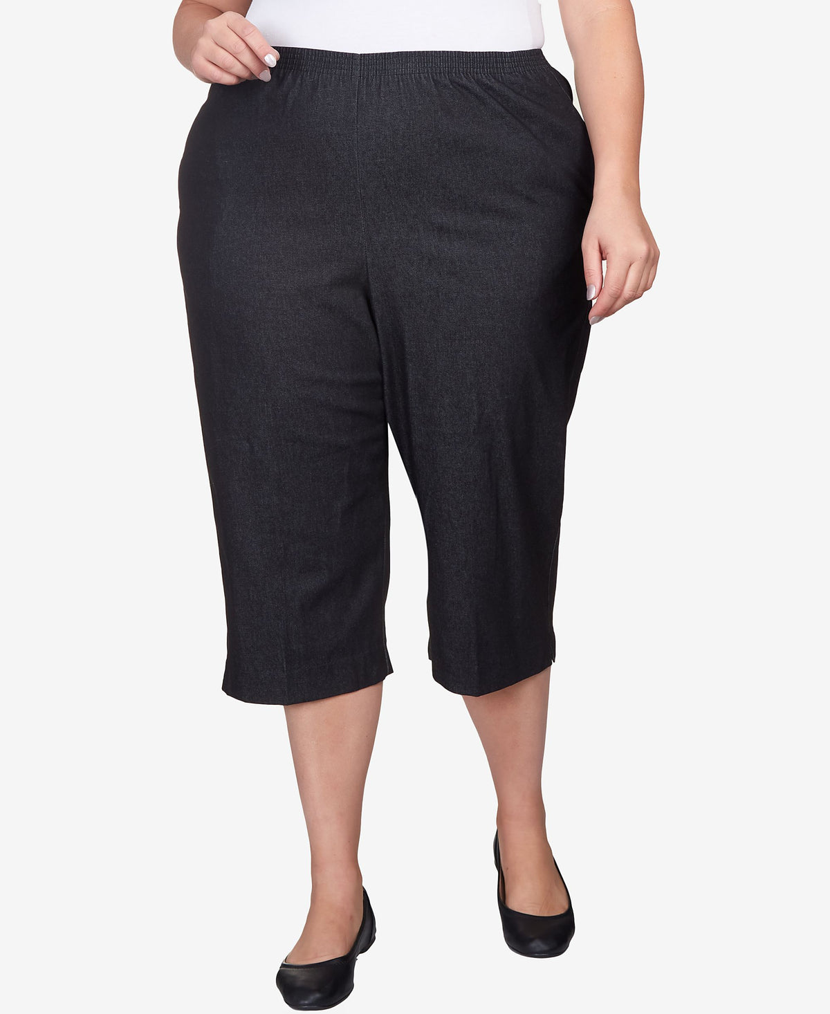 Plus Size Classic Relaxed Fit Denim Capri Pant