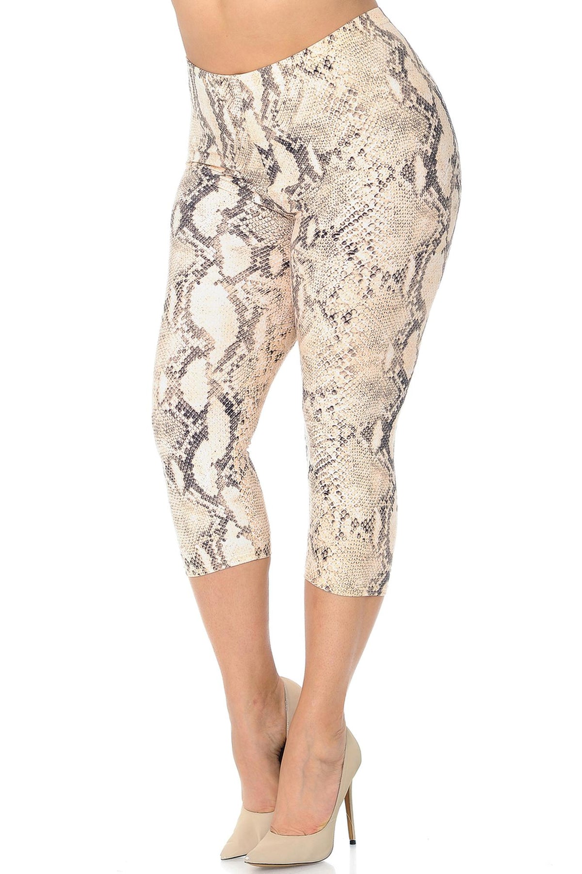 Buttery Soft Cream Snakeskin Plus Size Capris (One Size Plus,Beige)