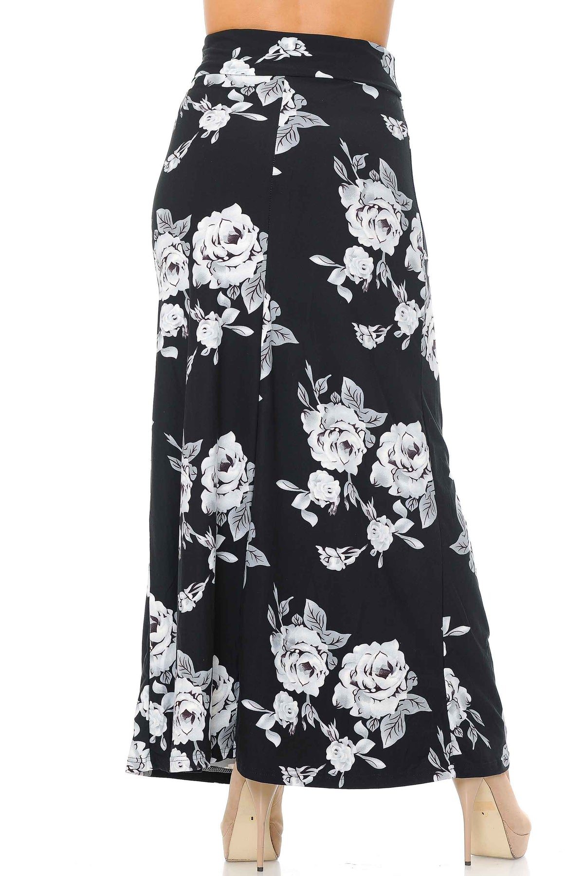 Buttery Soft White Jumbo Rose Plus Size Maxi Skirt (One Size Plus,Black)