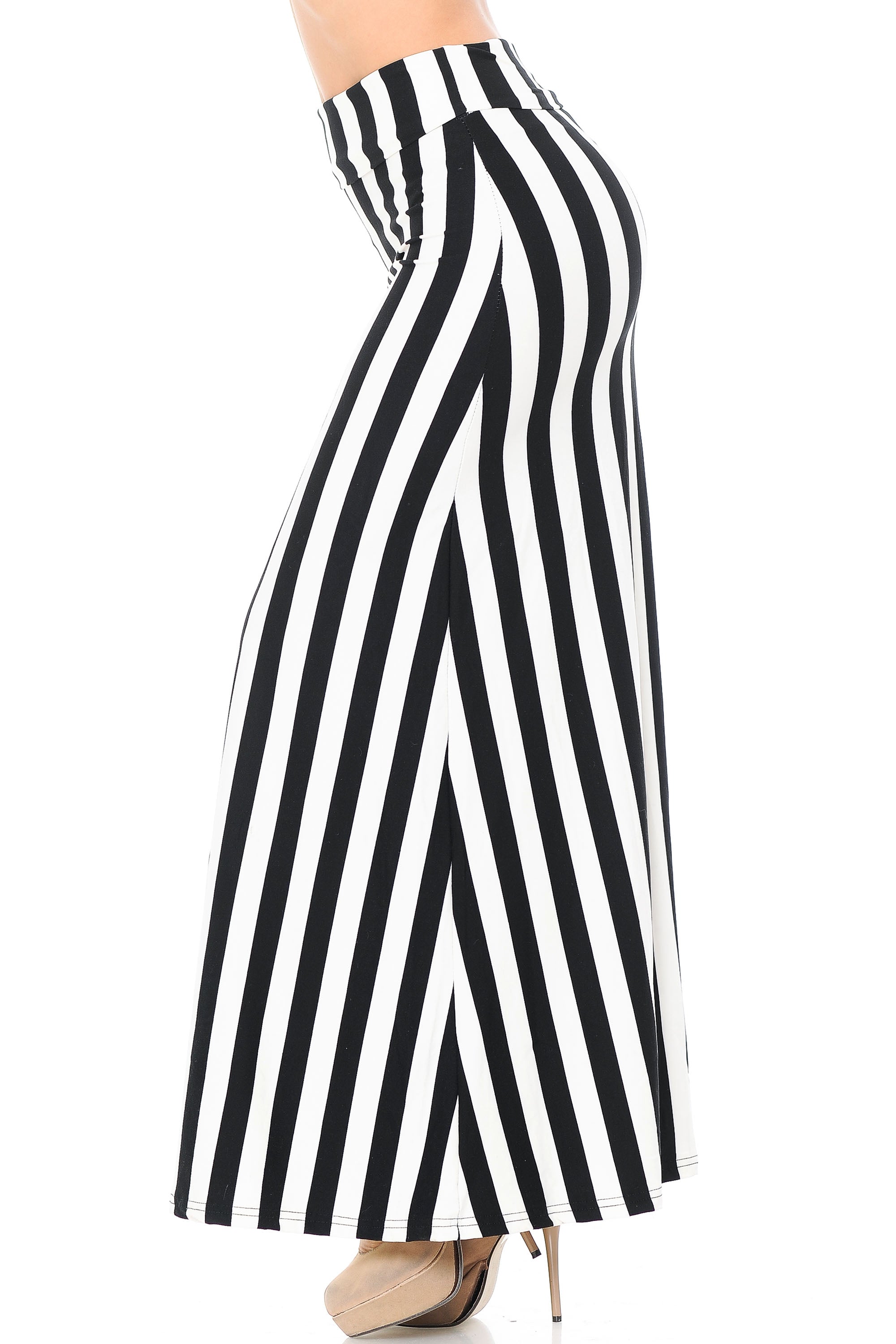 Buttery Soft Black and White Wide Stripe Plus Size Maxi Skirt (One Size Plus,Black)
