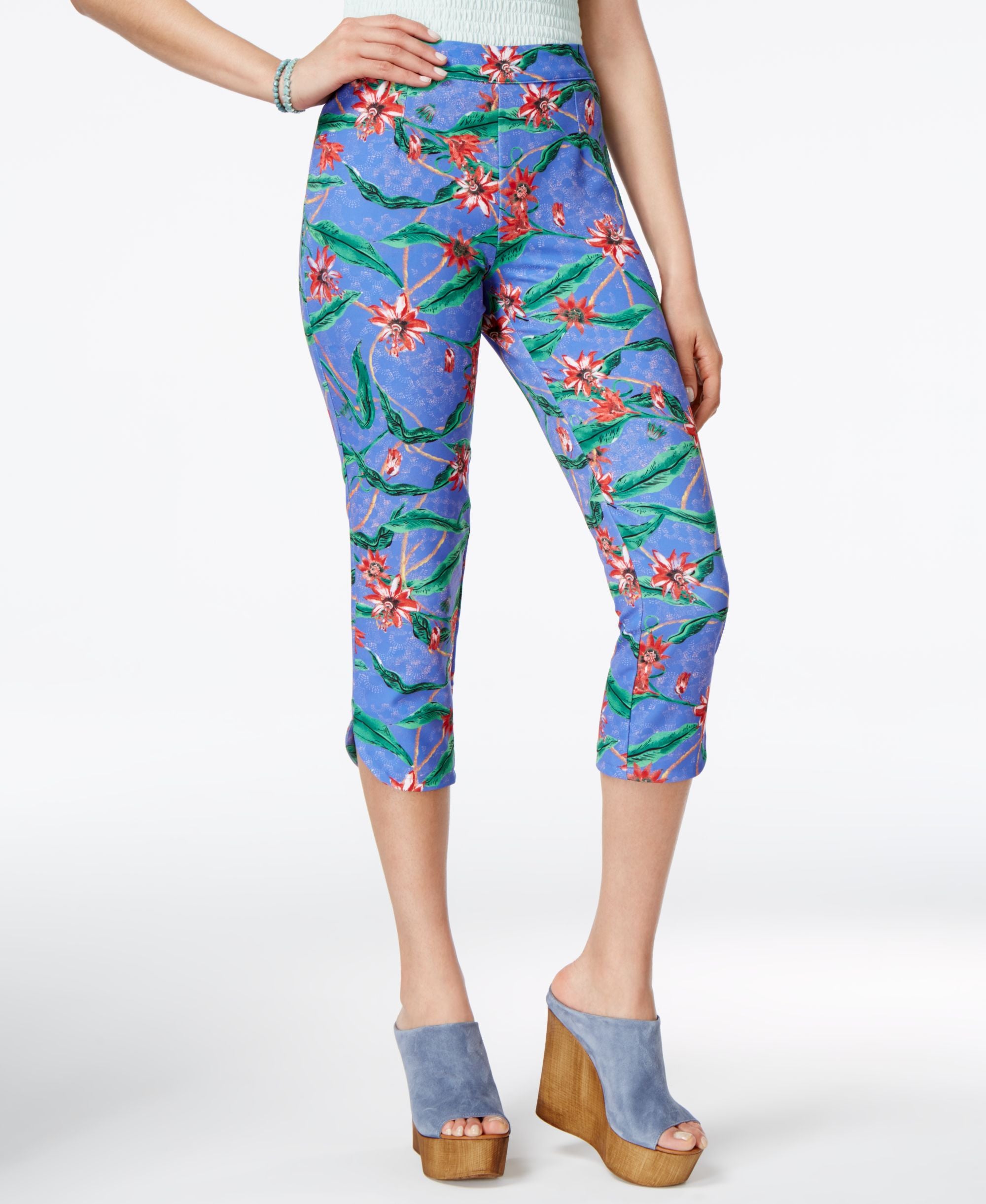 Shift Juniors Floral Print Cropped Pants