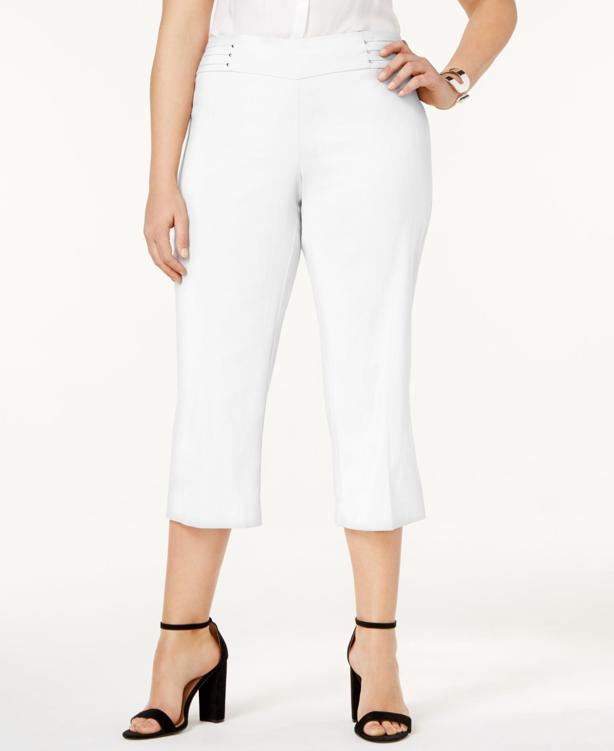 Petite Plus Size Tummy Control Pull-On Capri Pants
