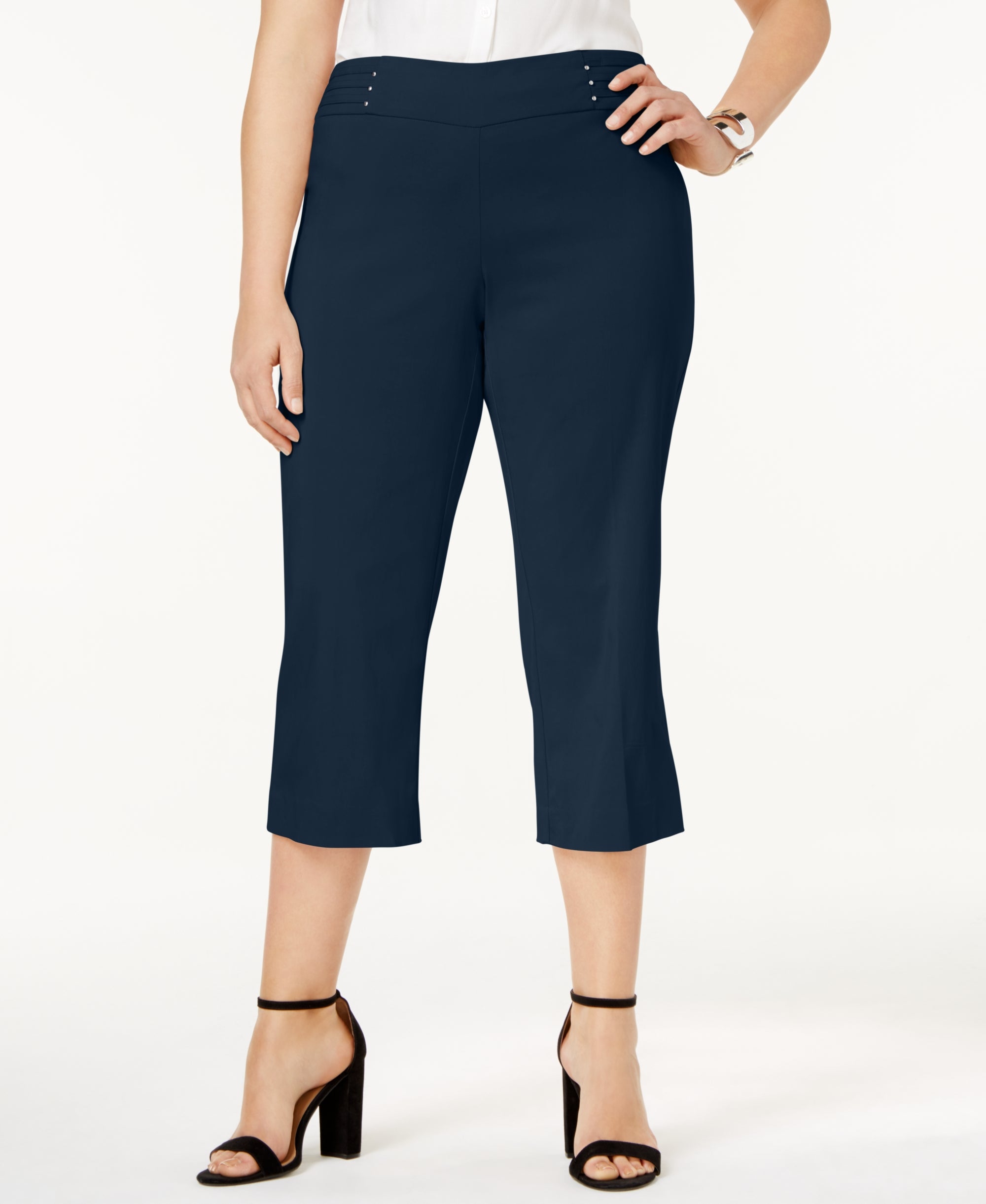 Petite Plus Size Tummy Control Pull-On Capri Pants