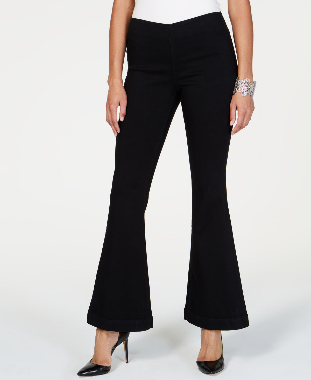 Petite Pull-On Flared Jeans