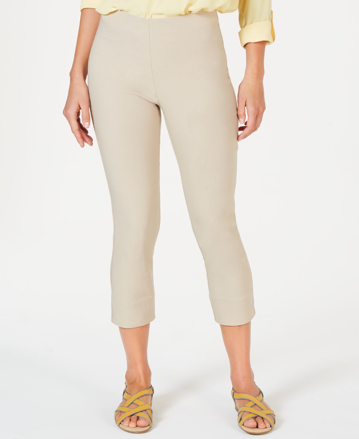 Petite Pull-On Capri Pants