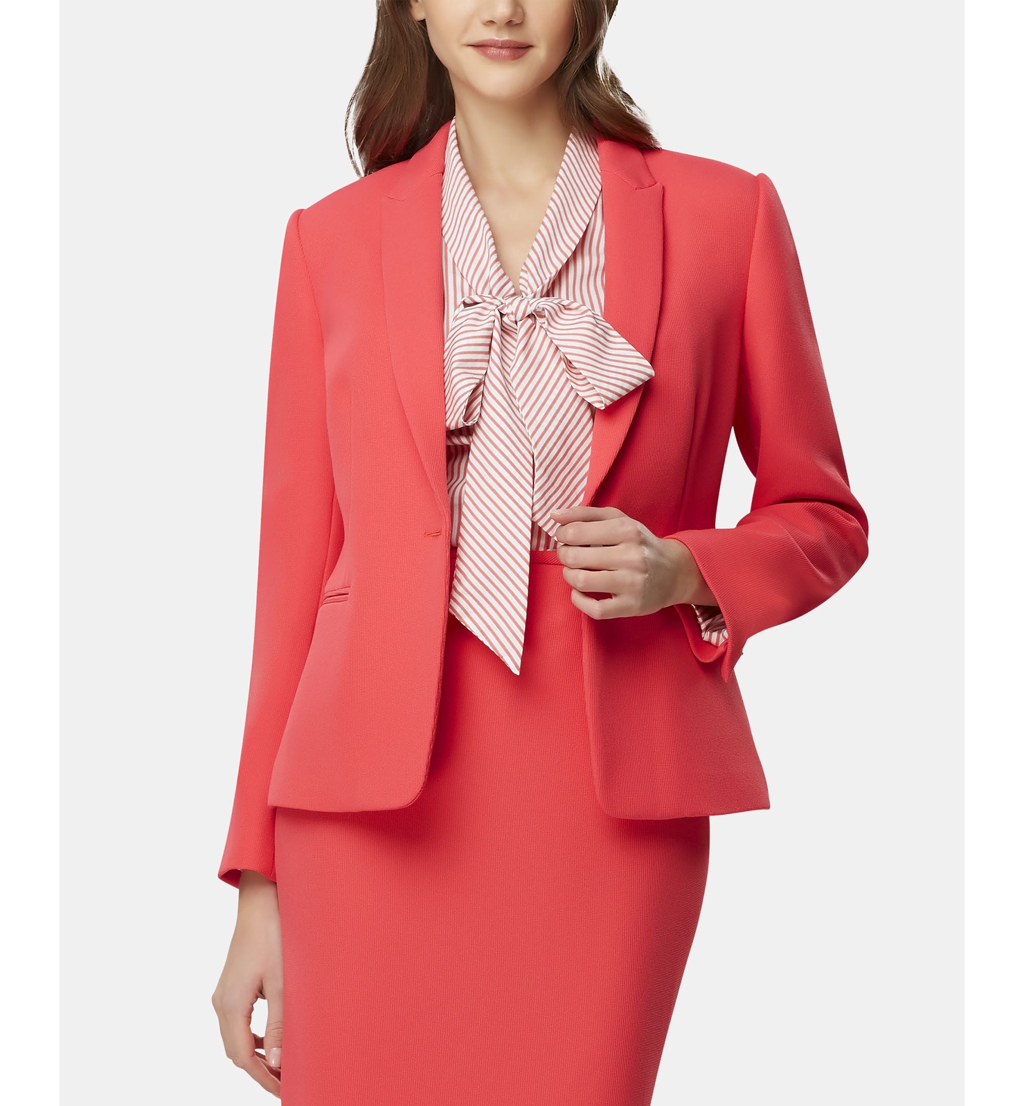 Tahari Asl Single Button Peak Lapel Blazer