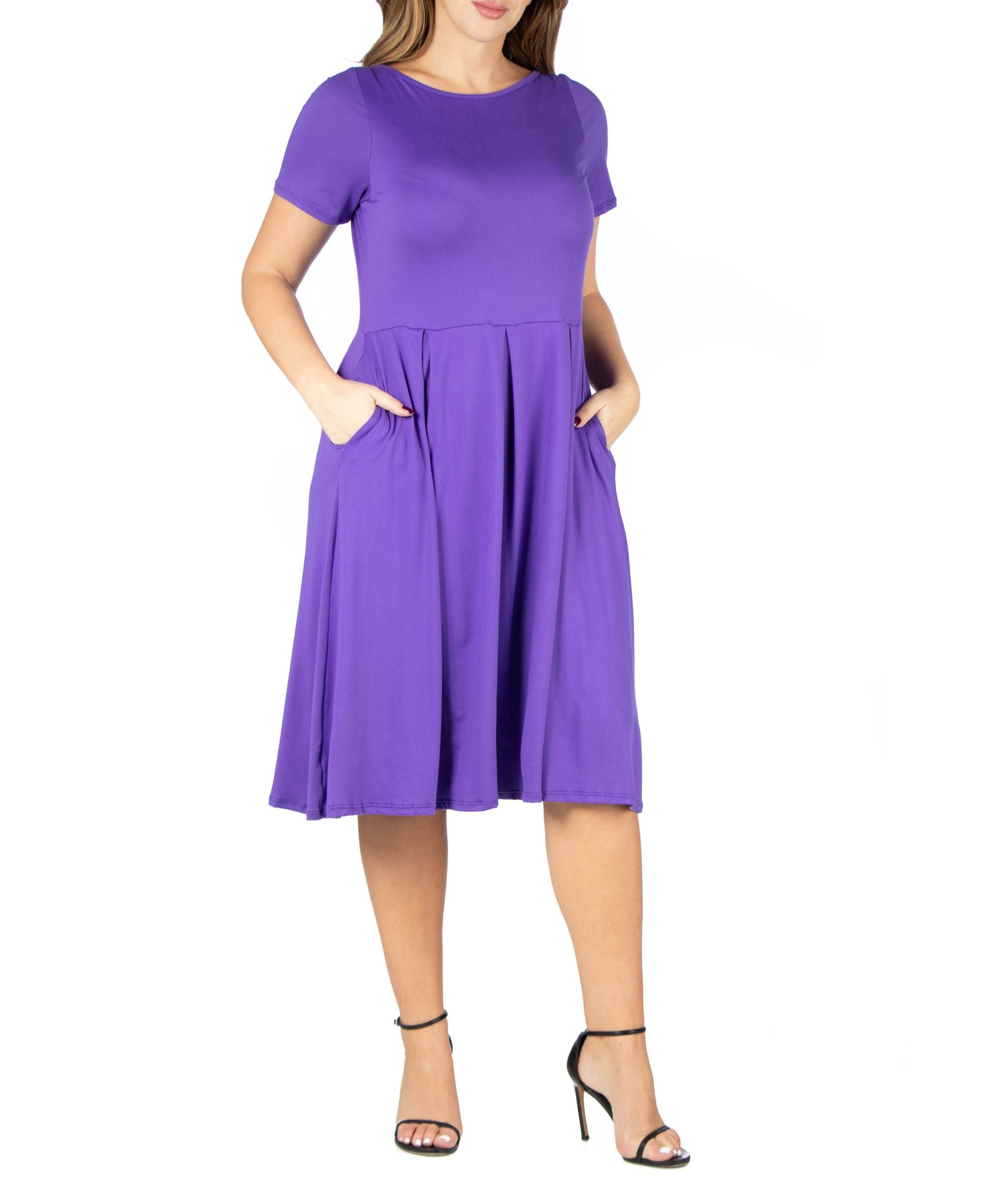 Plus Size Short Sleeve Midi Dress with Pockets
