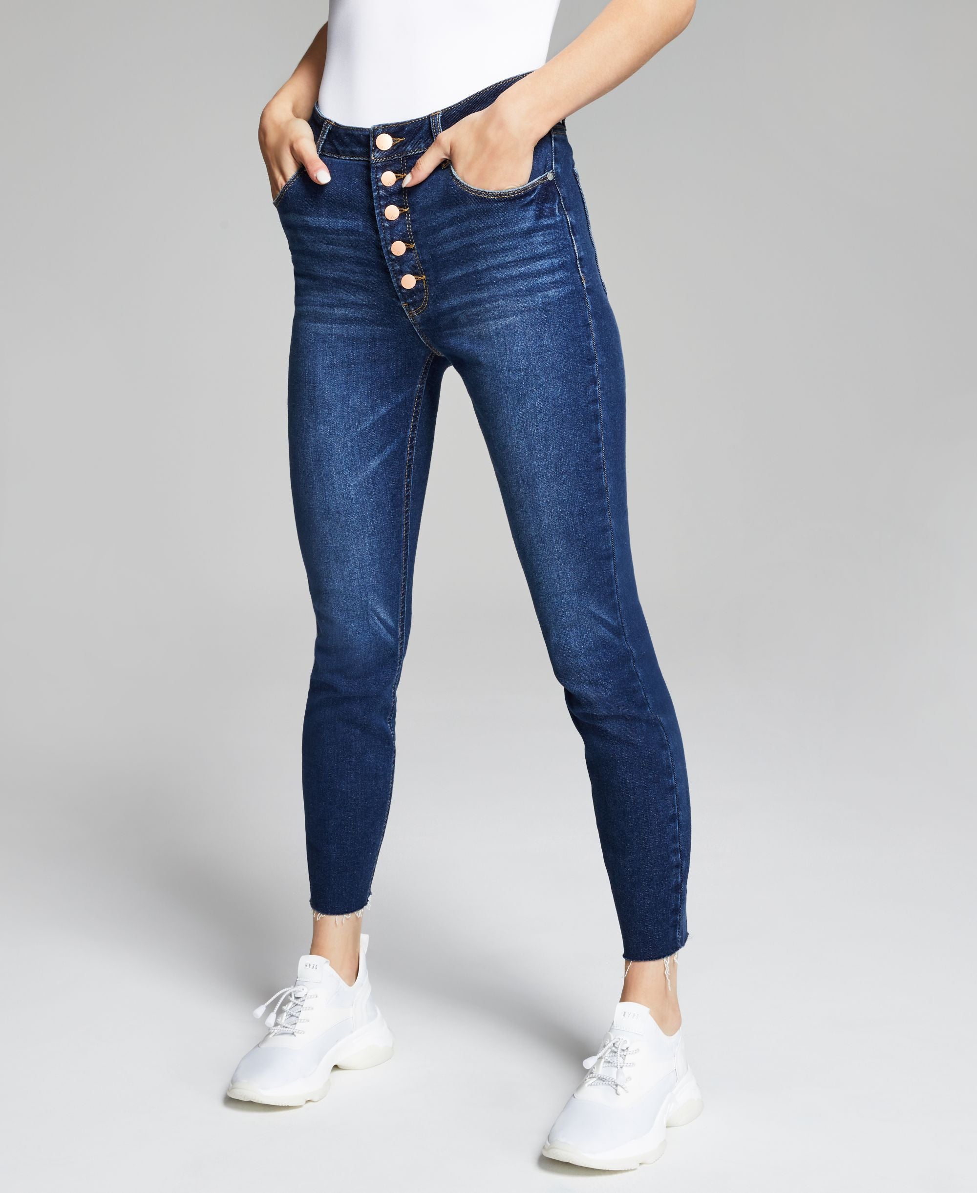 Now This Womens Perfect Skinny Exposed Button