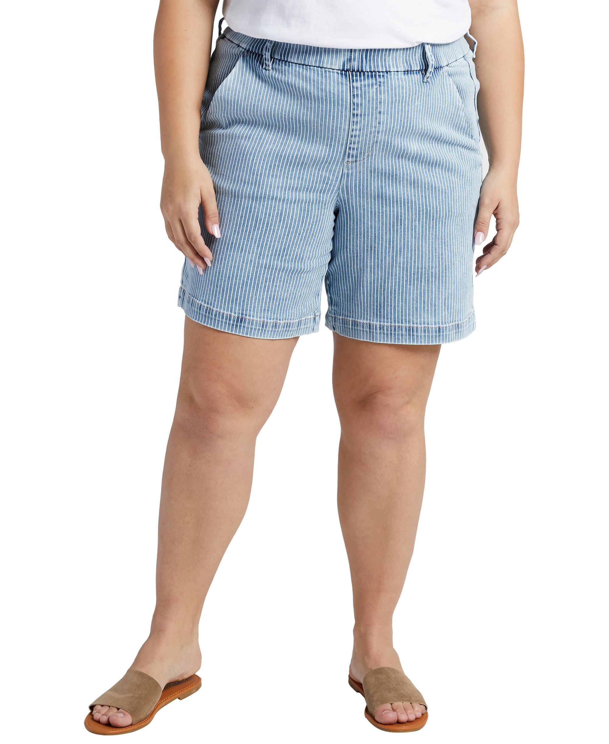 Plus Size Maddie Mid Rise Pull On Short