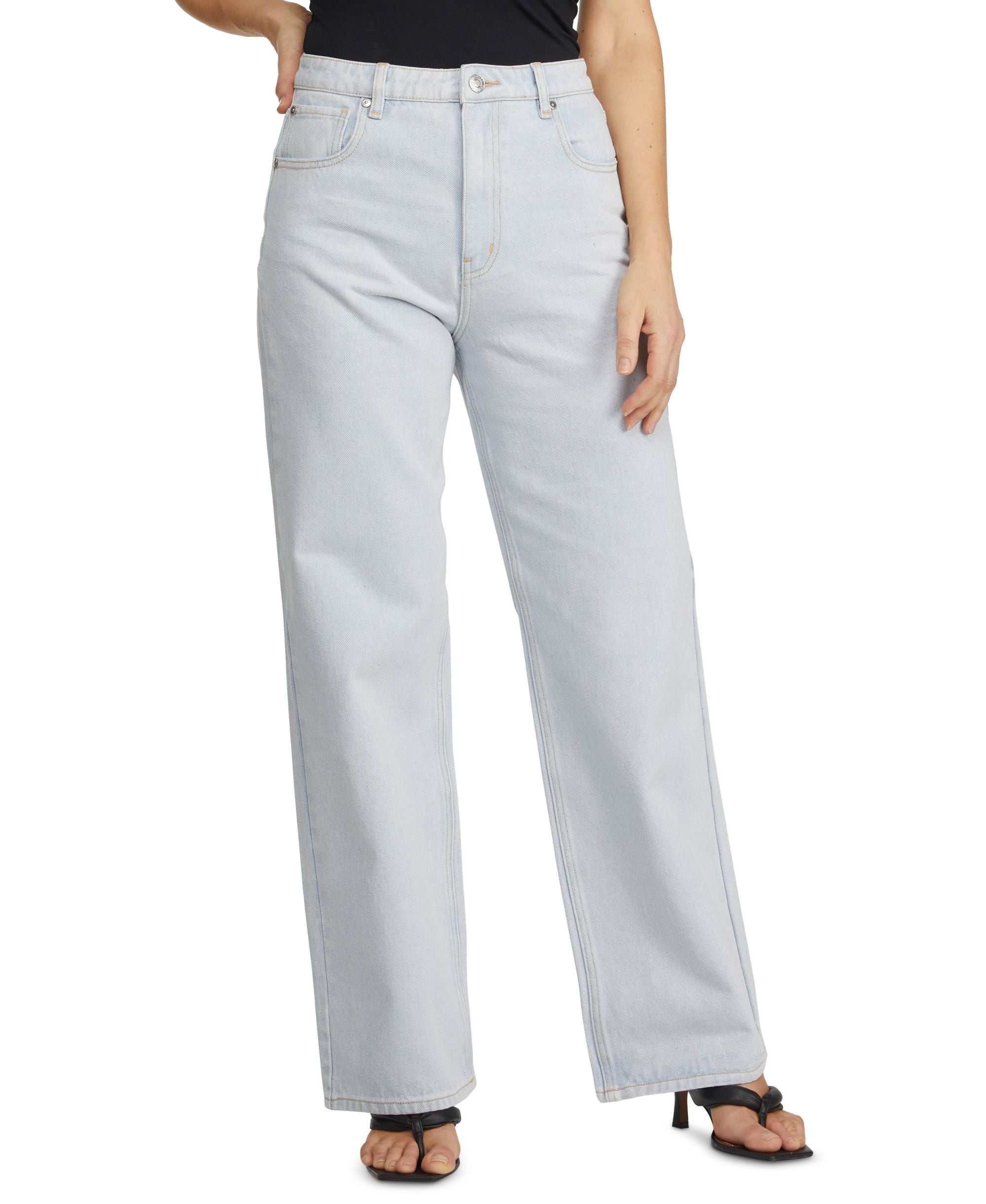 Juniors' Wide-Leg Light Wash Jeans