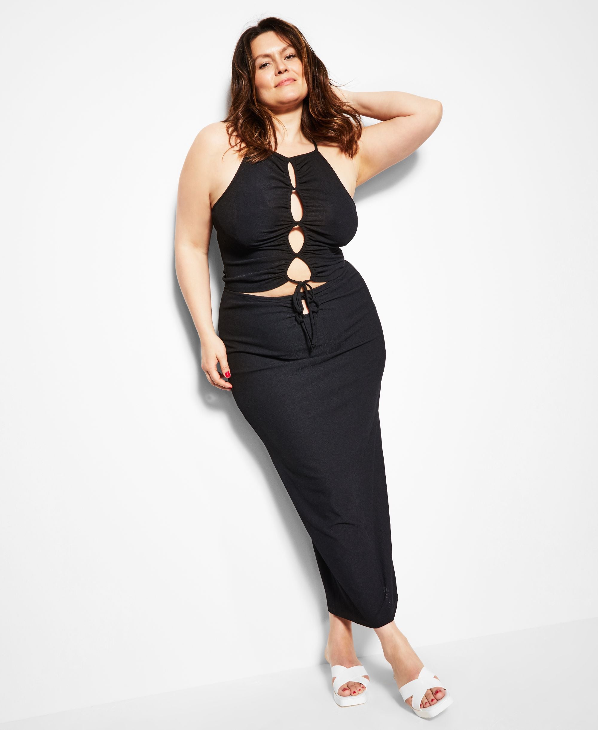 Royalty By Maluma Womens Tie Front Cropped Halter Top