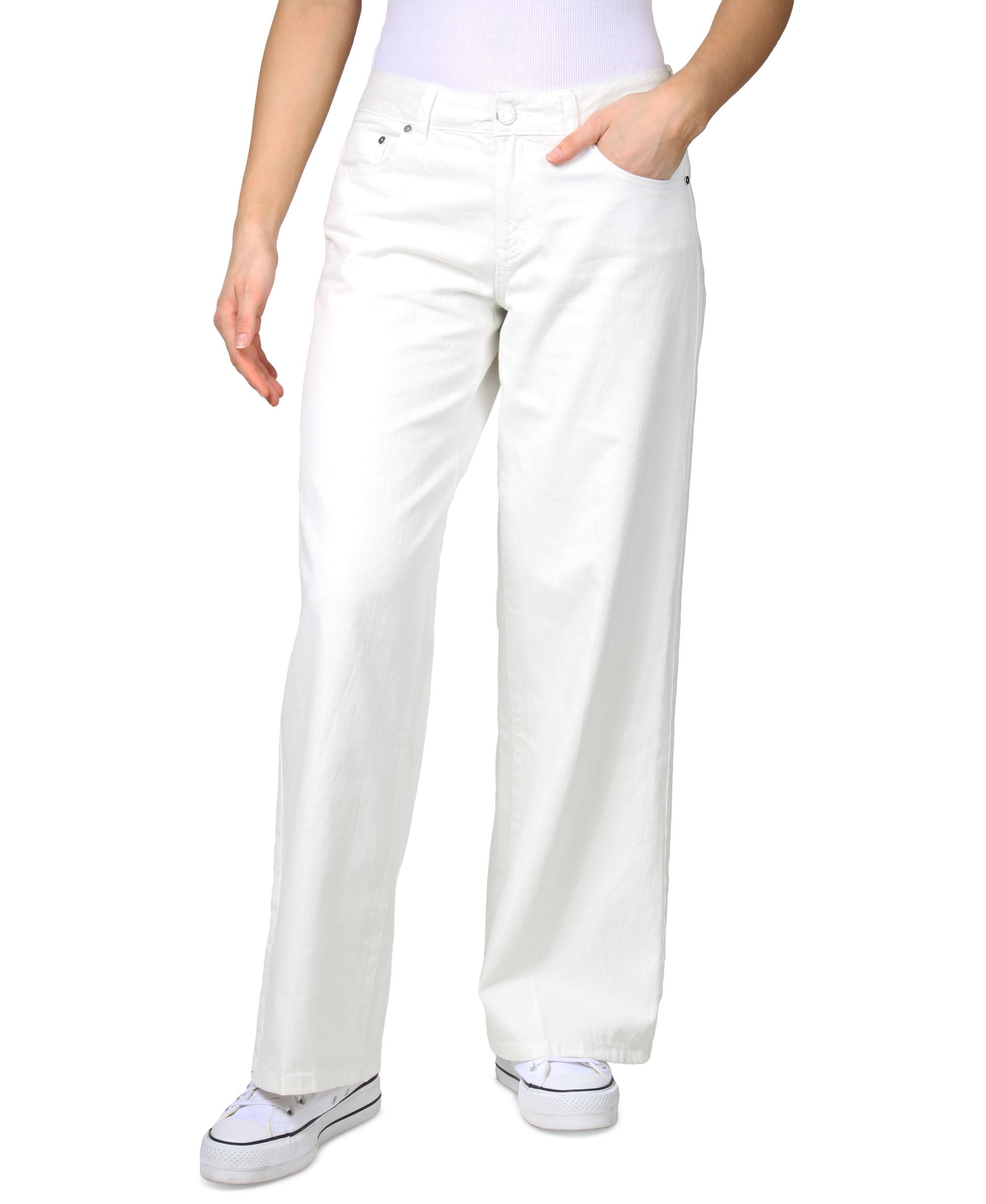 Juniors' Cotton Loose-Fit Jeans