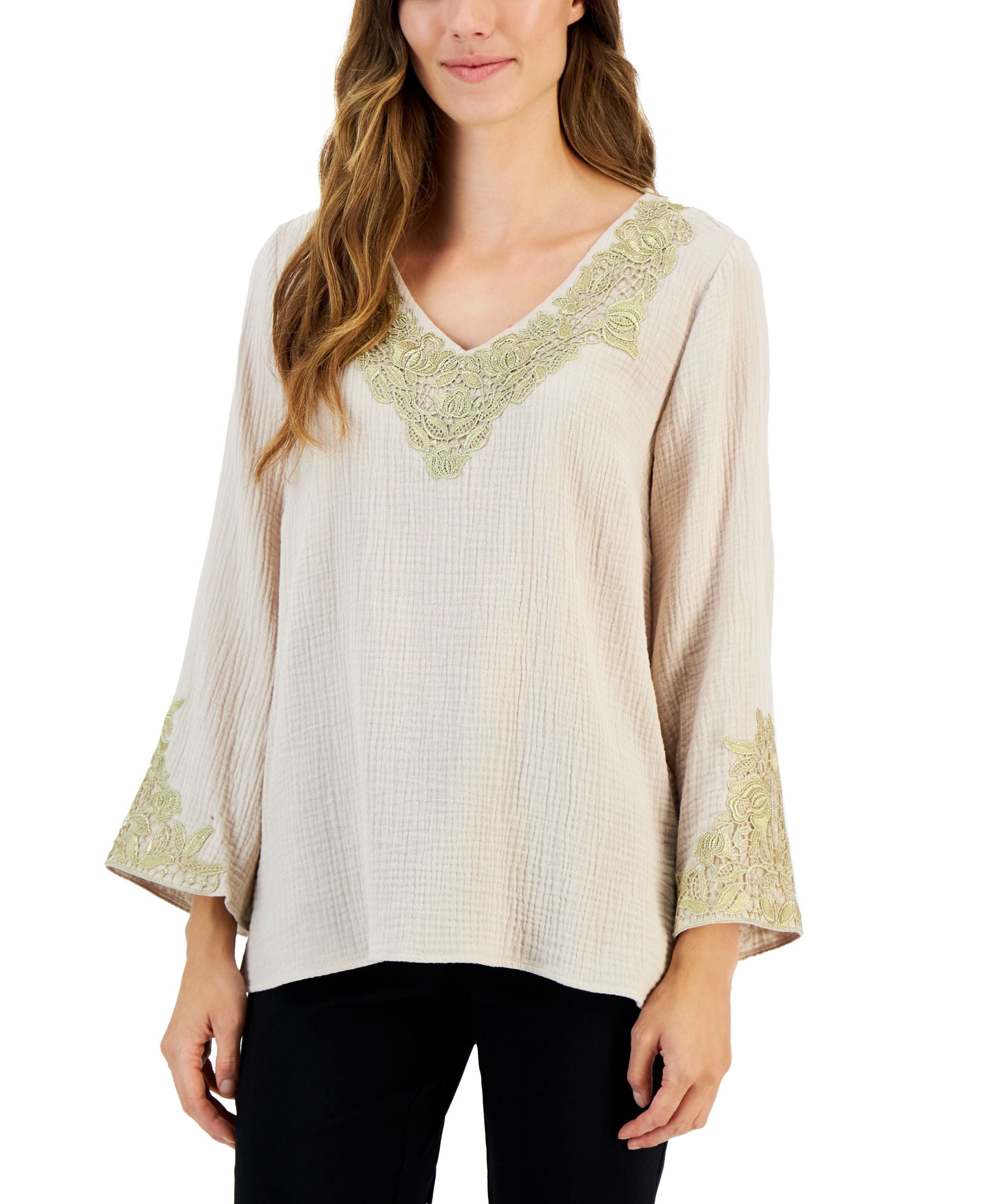 Women's Embroidered V-Neck 3/4-Sleeve Top