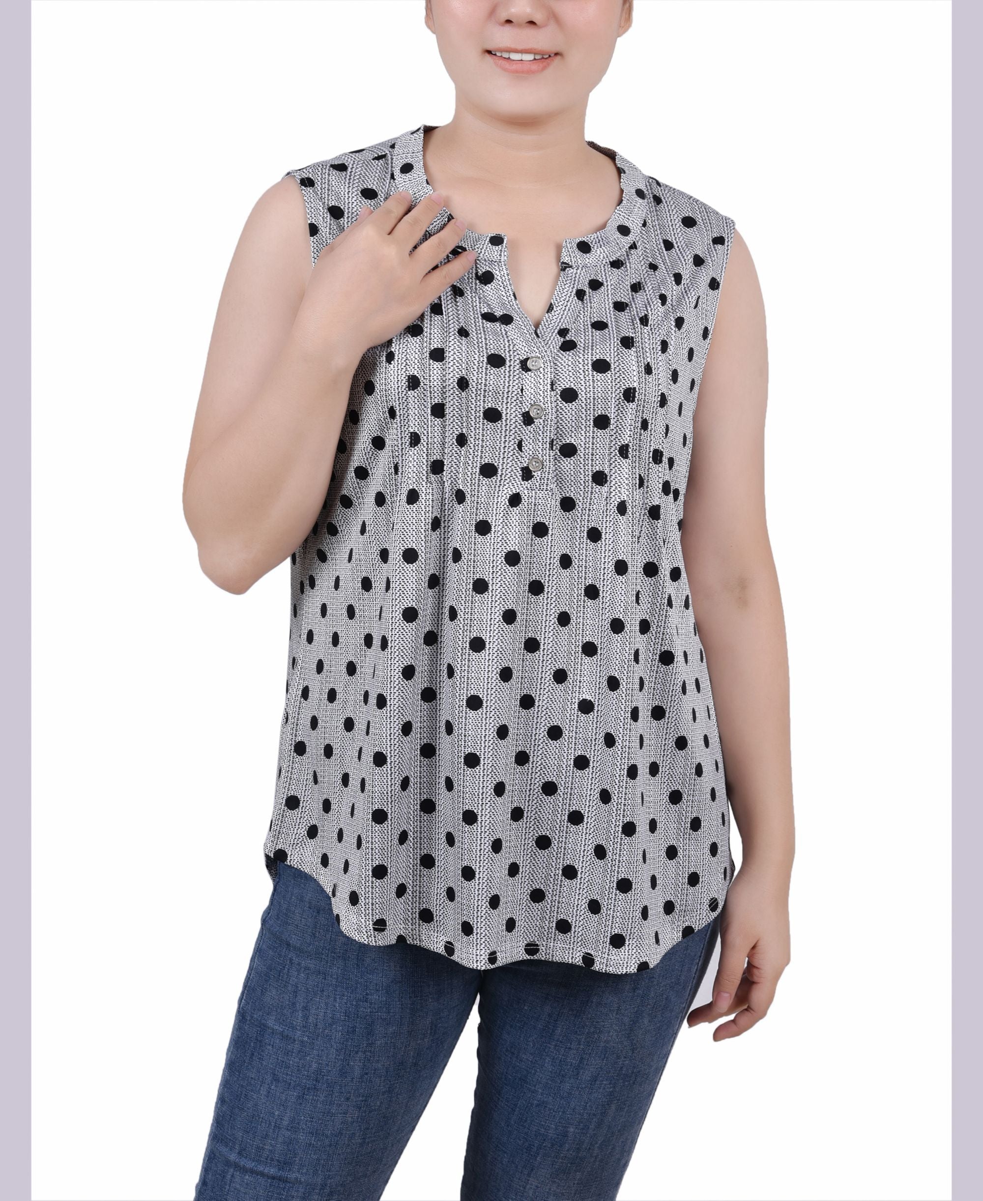 Petite Sleeveless Knit Y-neck Top
