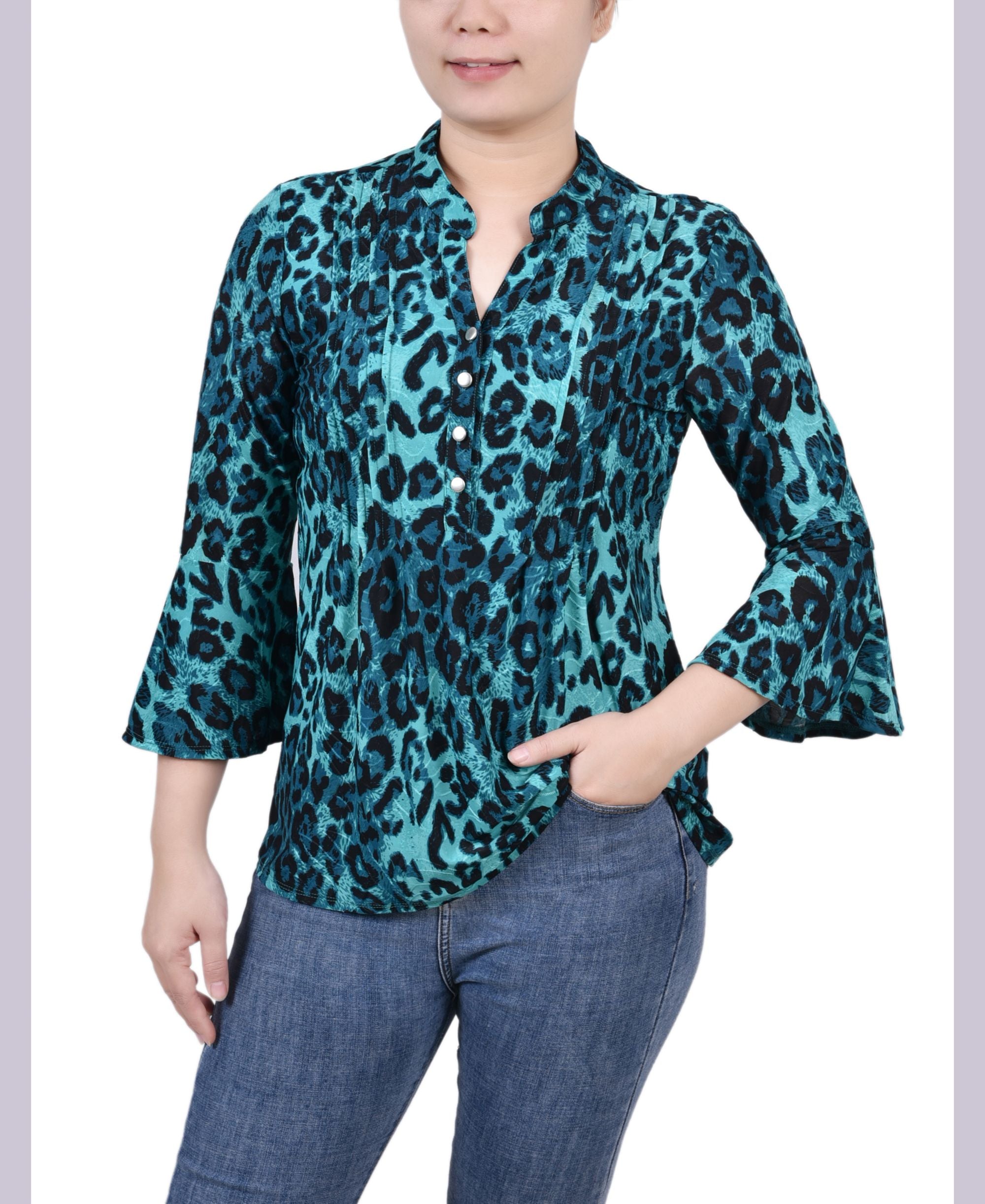 Petite 3/4 Bell Sleeve Printed Pleat Front Y-neck Top