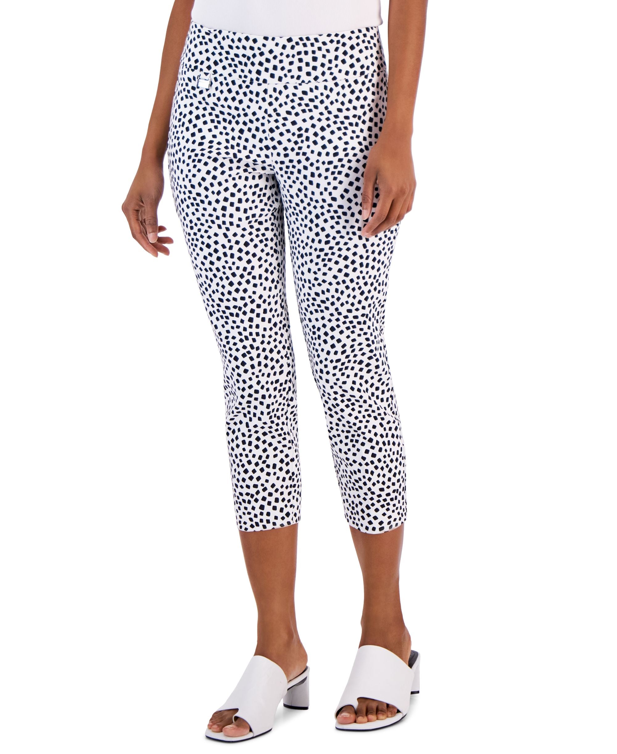 Alfani Essential Textured Capri Pull On With Tummy Control