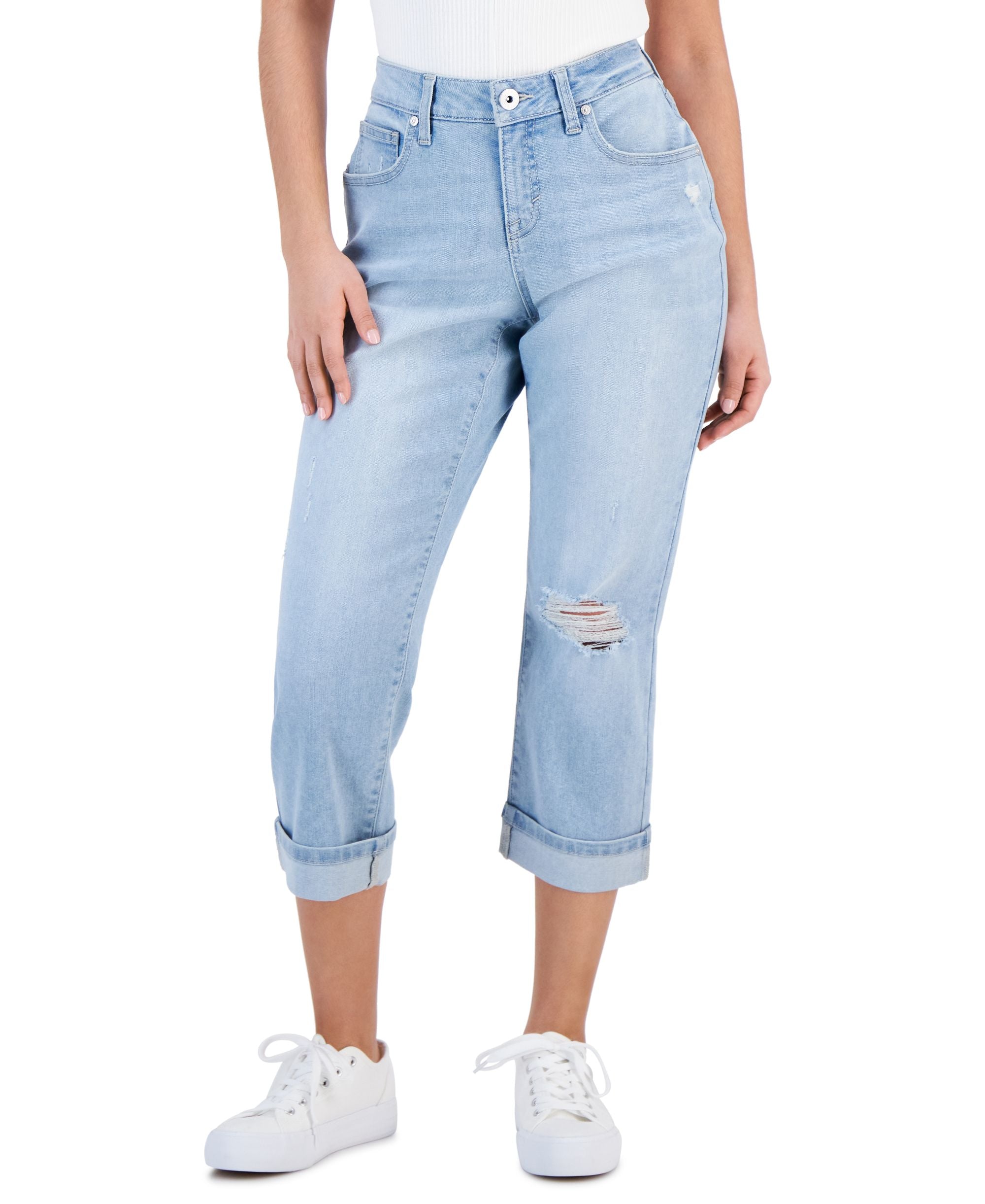 Petite Mid-Rise Curvy-Fit Roll Cuff Capri Jeans