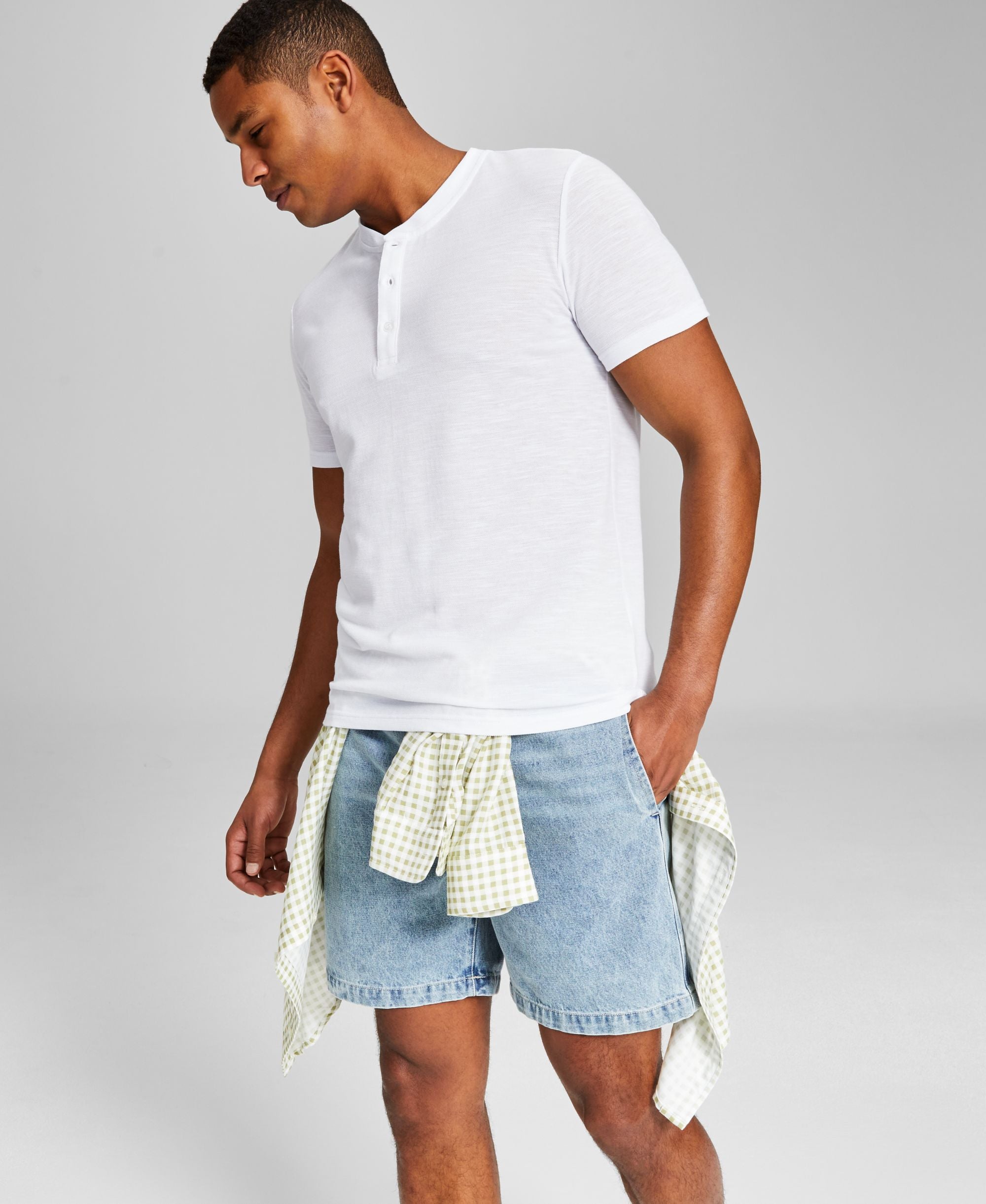 Men's Textured Short-Sleeve Henley T-Shirt
