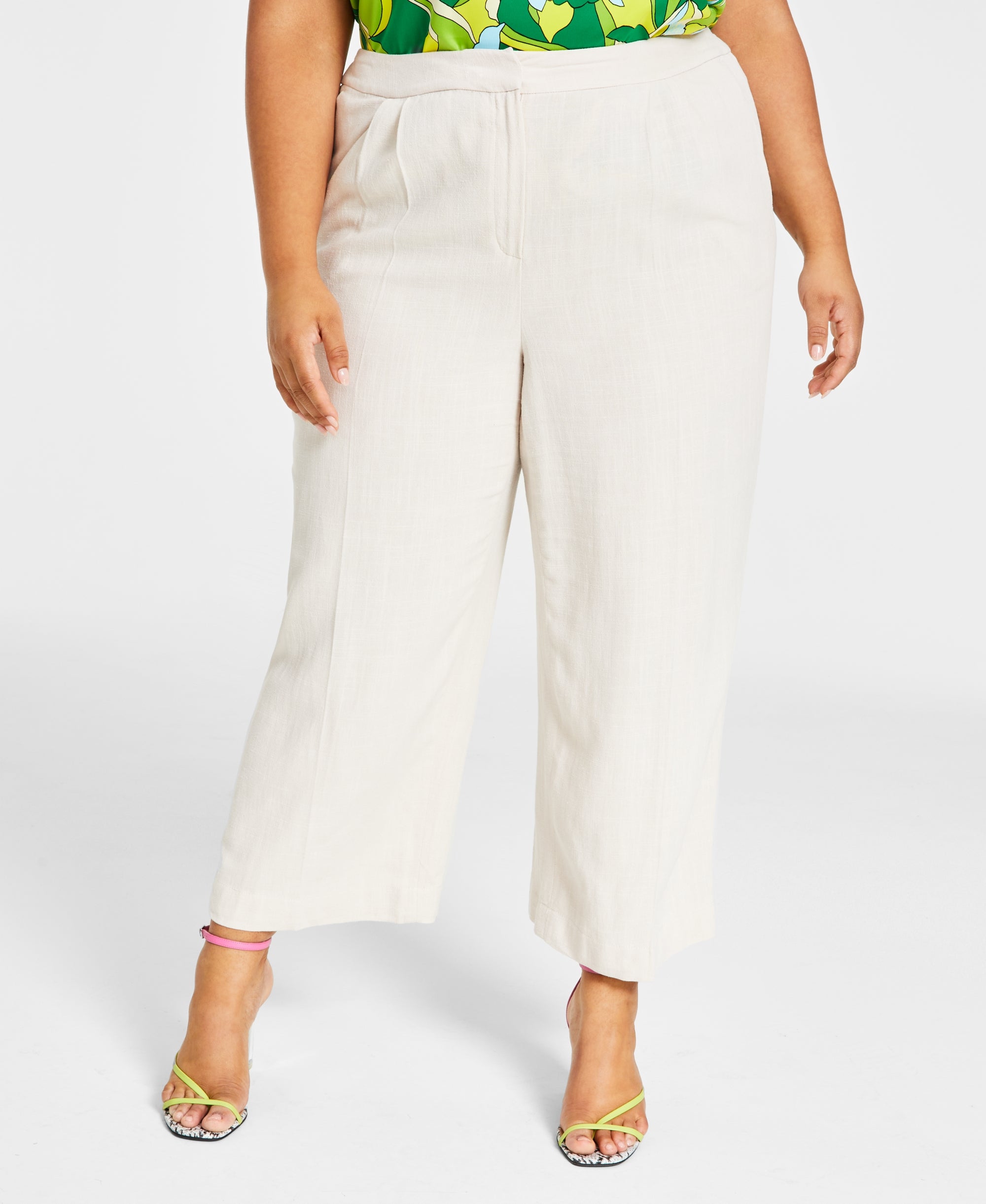 Plus Size Textured Wide-Leg Cropped Pants
