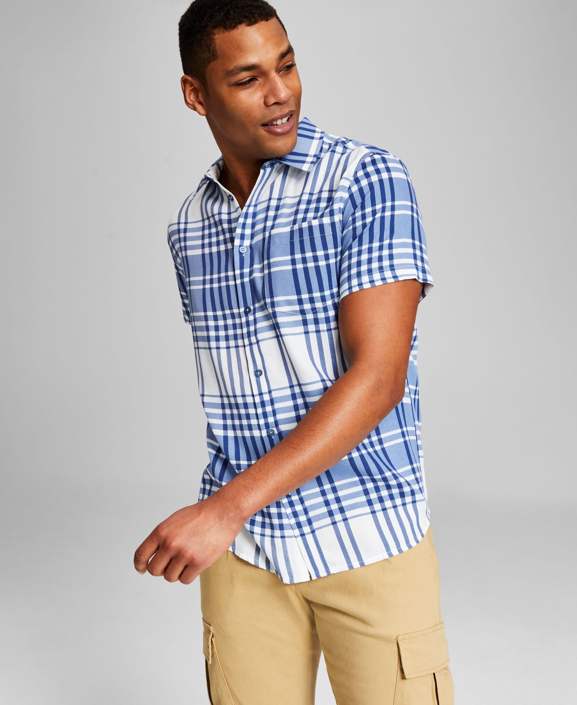 Men's Plaid Woven Short-Sleeve Button-Up Shirt