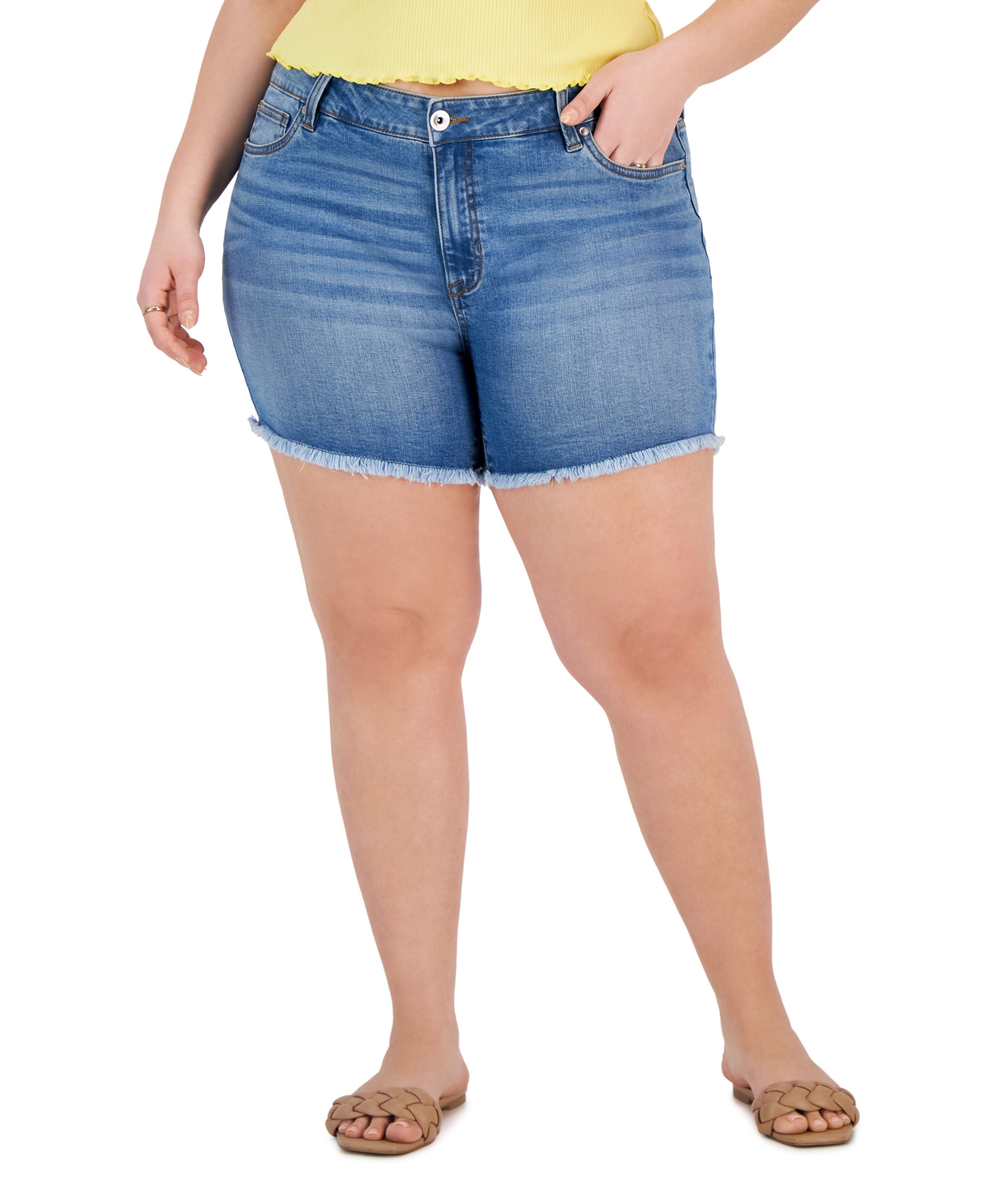 Trendy Plus Size Frayed Denim Shorts