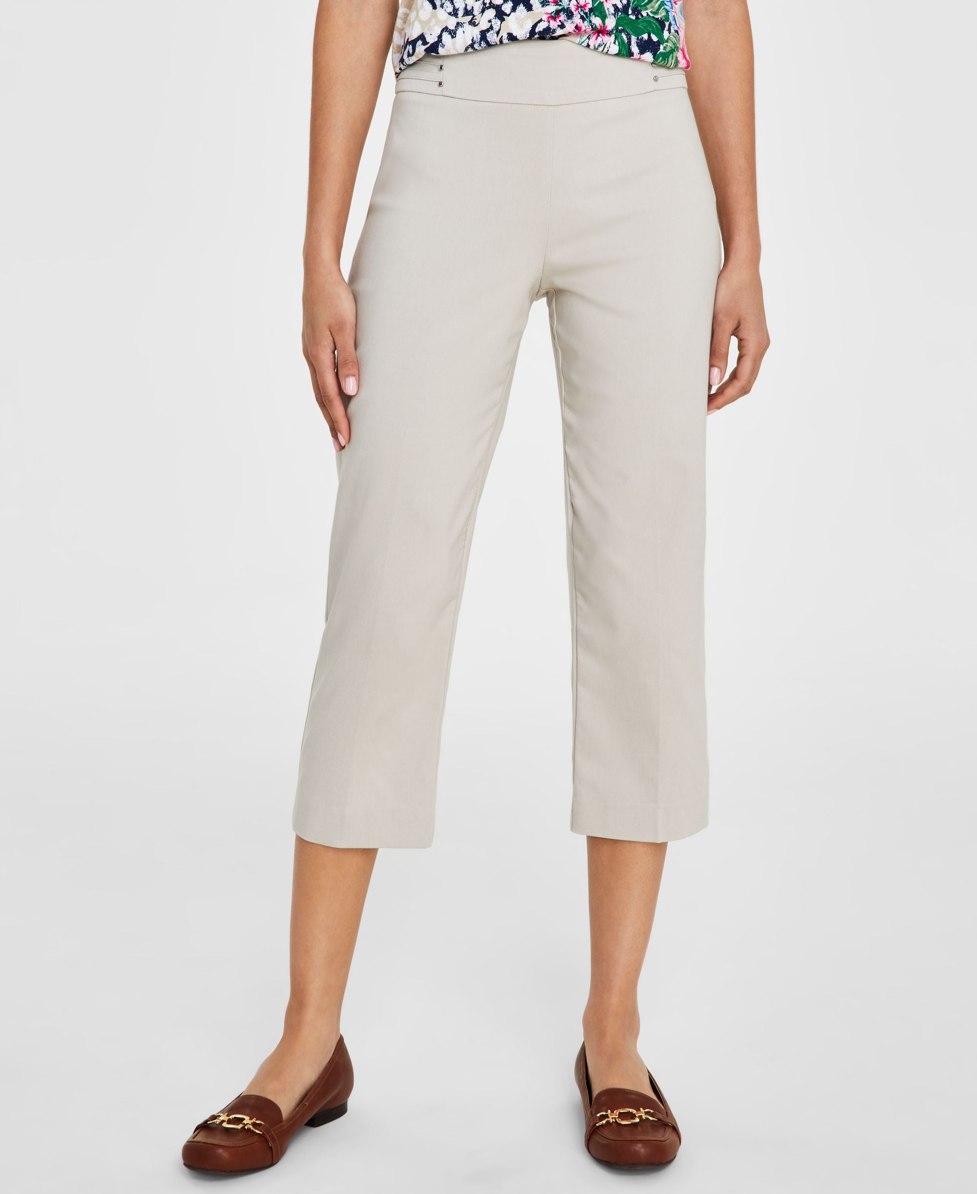 JM Collection Embellished Pull On Capri Pants