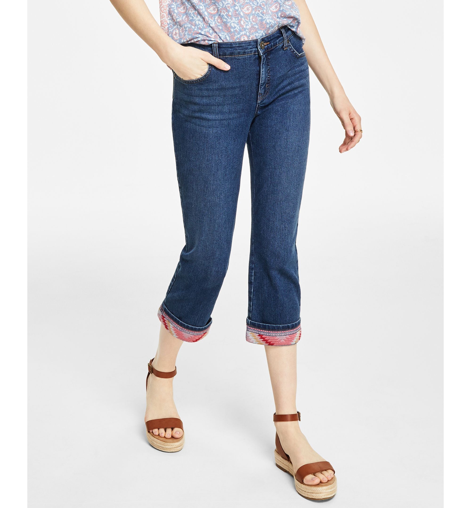 Women's Embroidered Curvy Capri Jeans, Regular & Petite