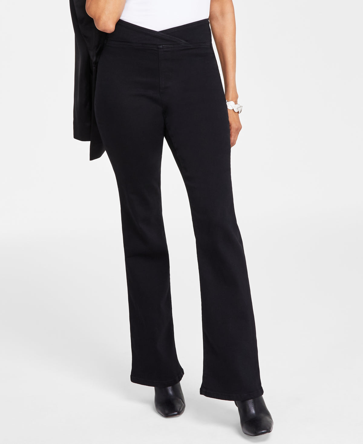 Women's High Rise Asymmetrical Waist Pull-On Jeans
