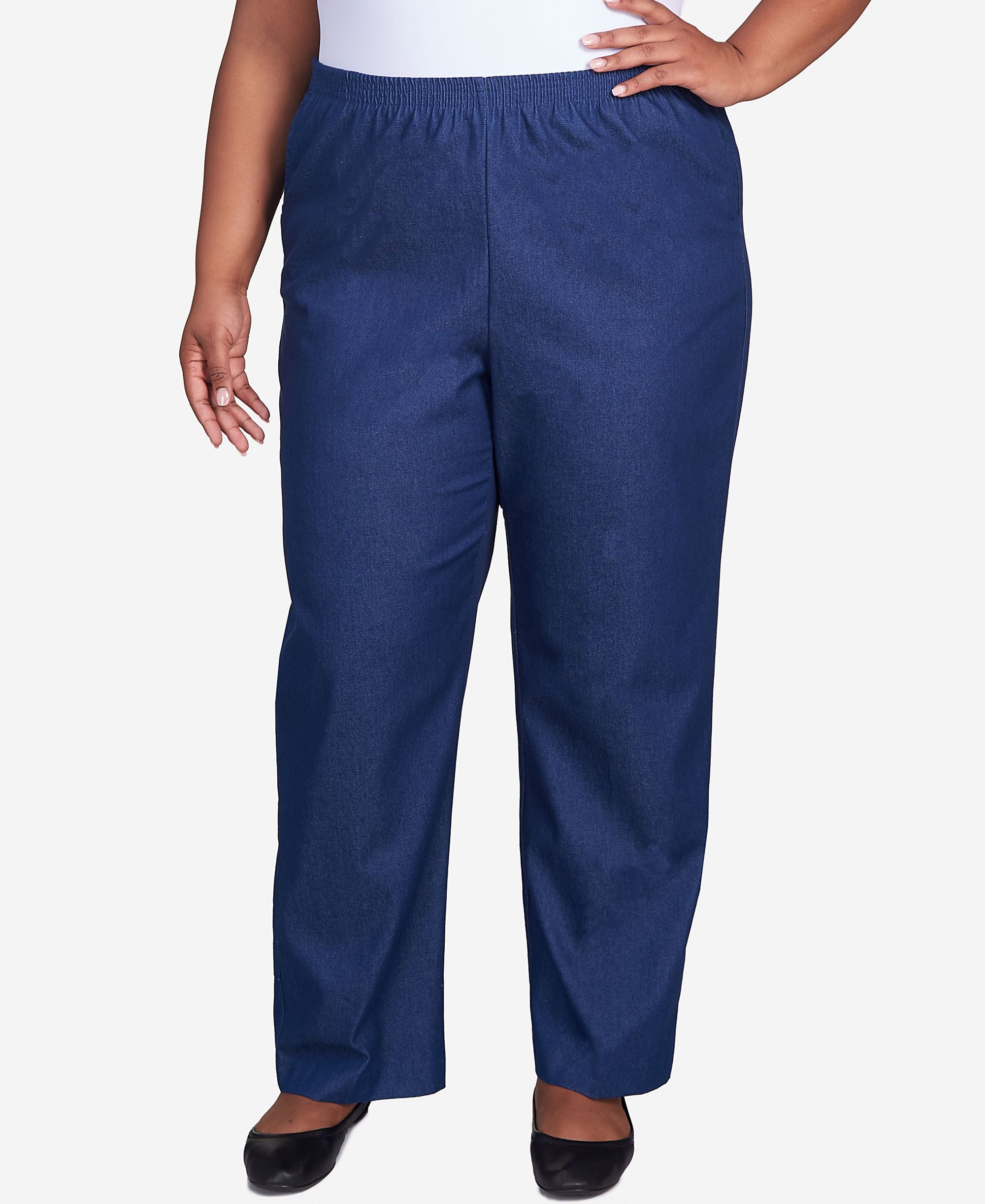 Plus Size Classic Denim Pull-On Straight-Leg Short Length Pants