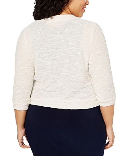 Plus Size 3/4-Sleeve Shrug