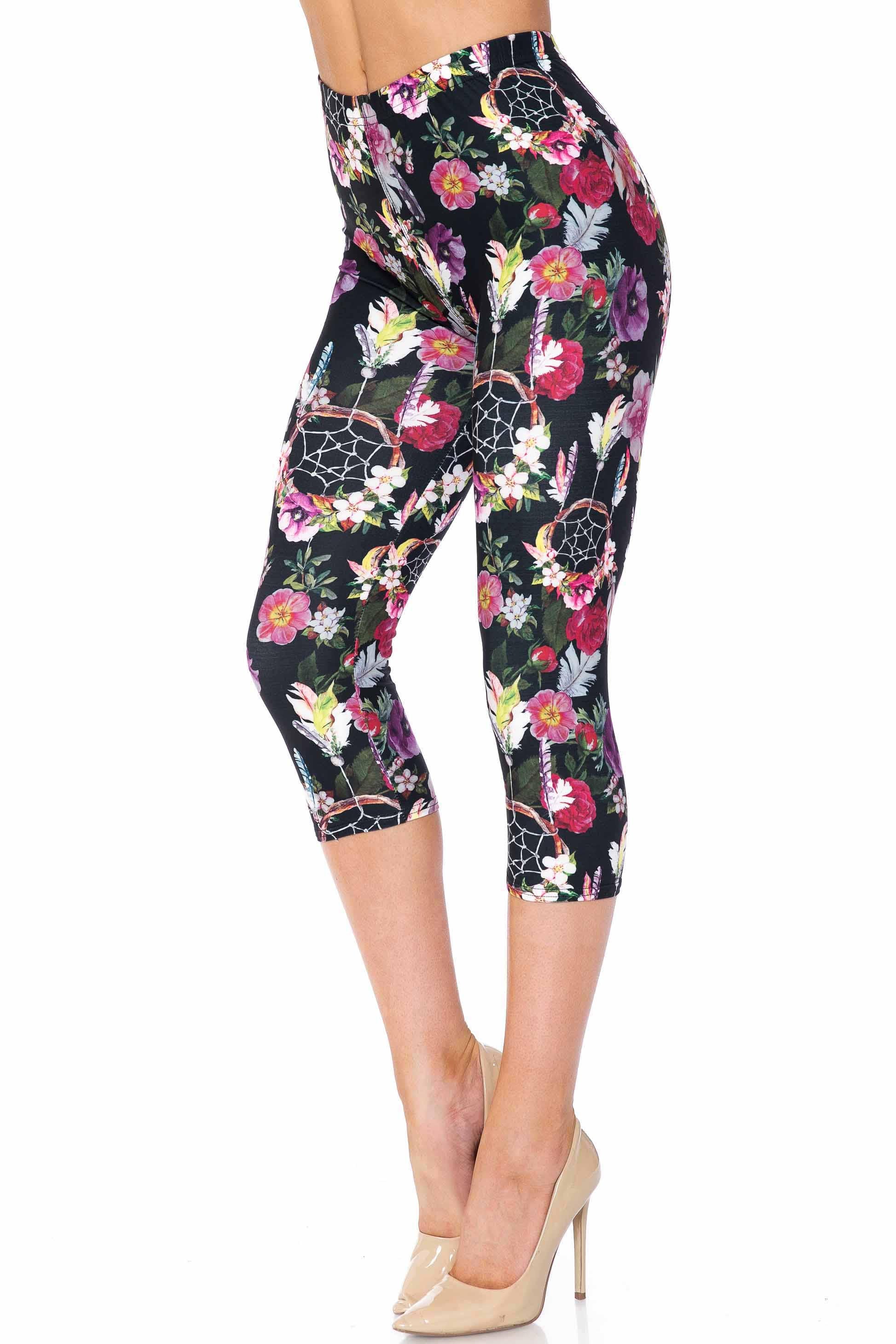 Creamy Soft Floral Dreamcatcher Plus Size Capris - USA Fashion (One Size Plus,Black)