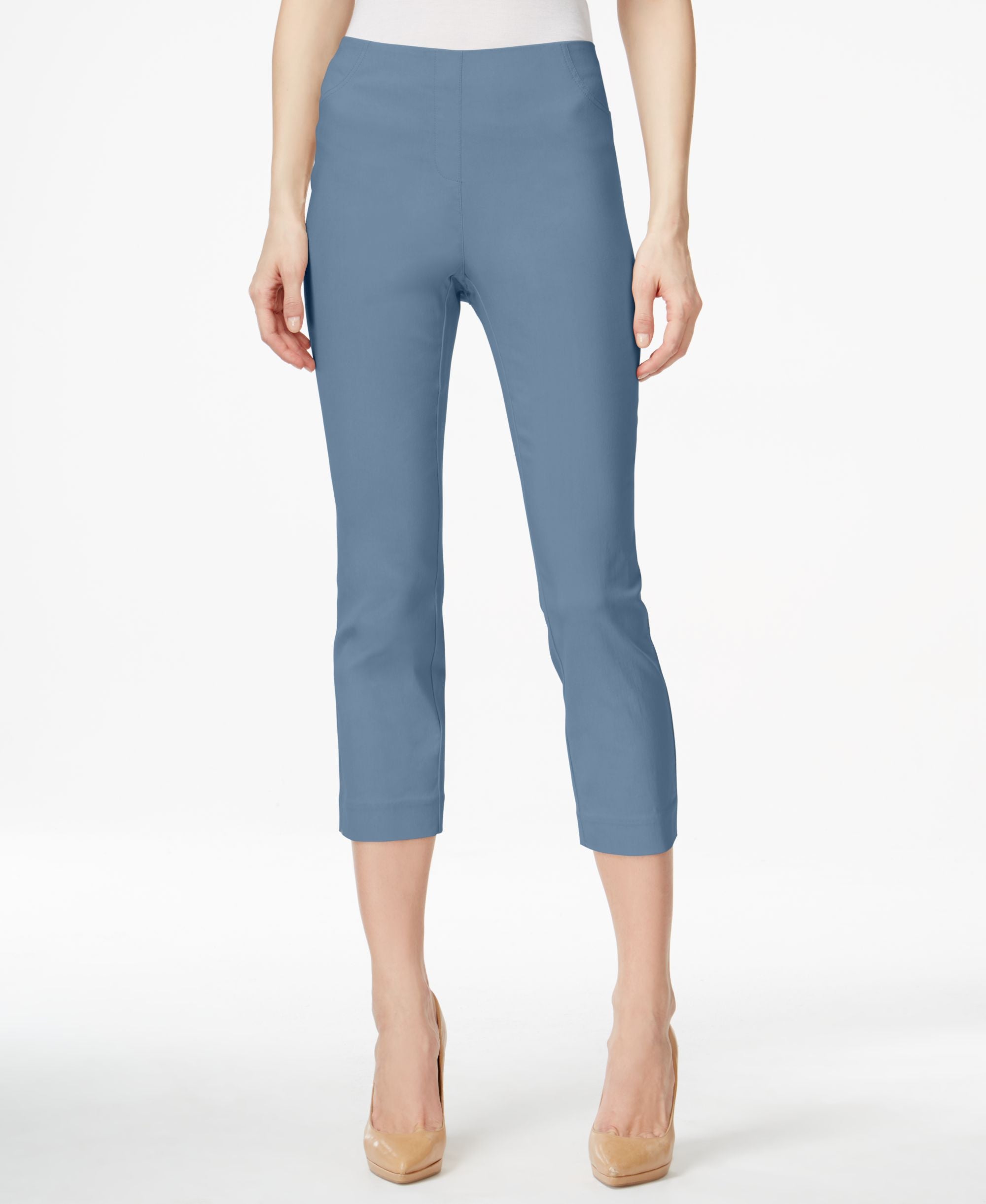 Petite Pull-On Capri Pants