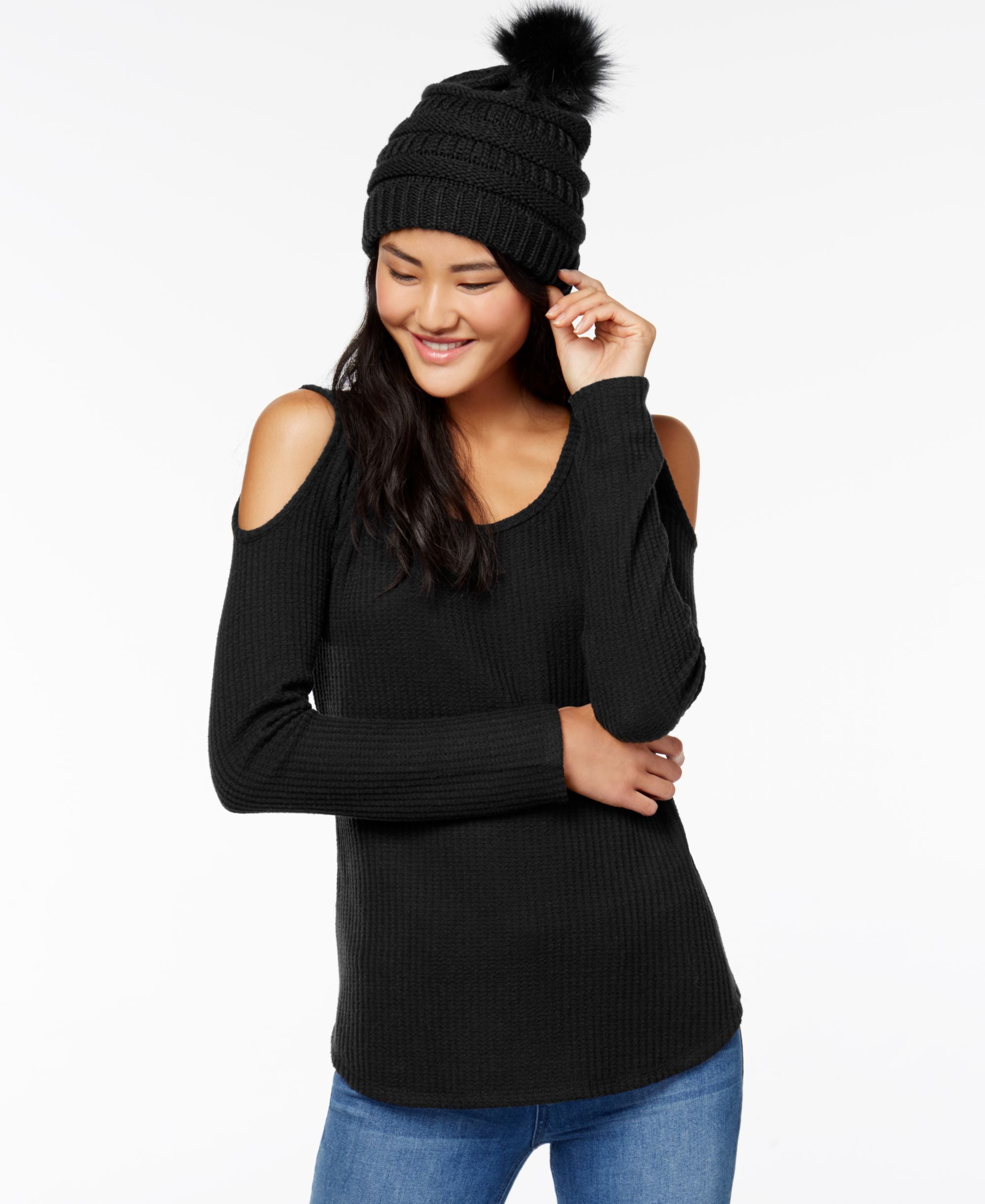 Juniors' Waffle-Knit Cold-Shoulder Top & Faux Fur-Trimmed Beanie
