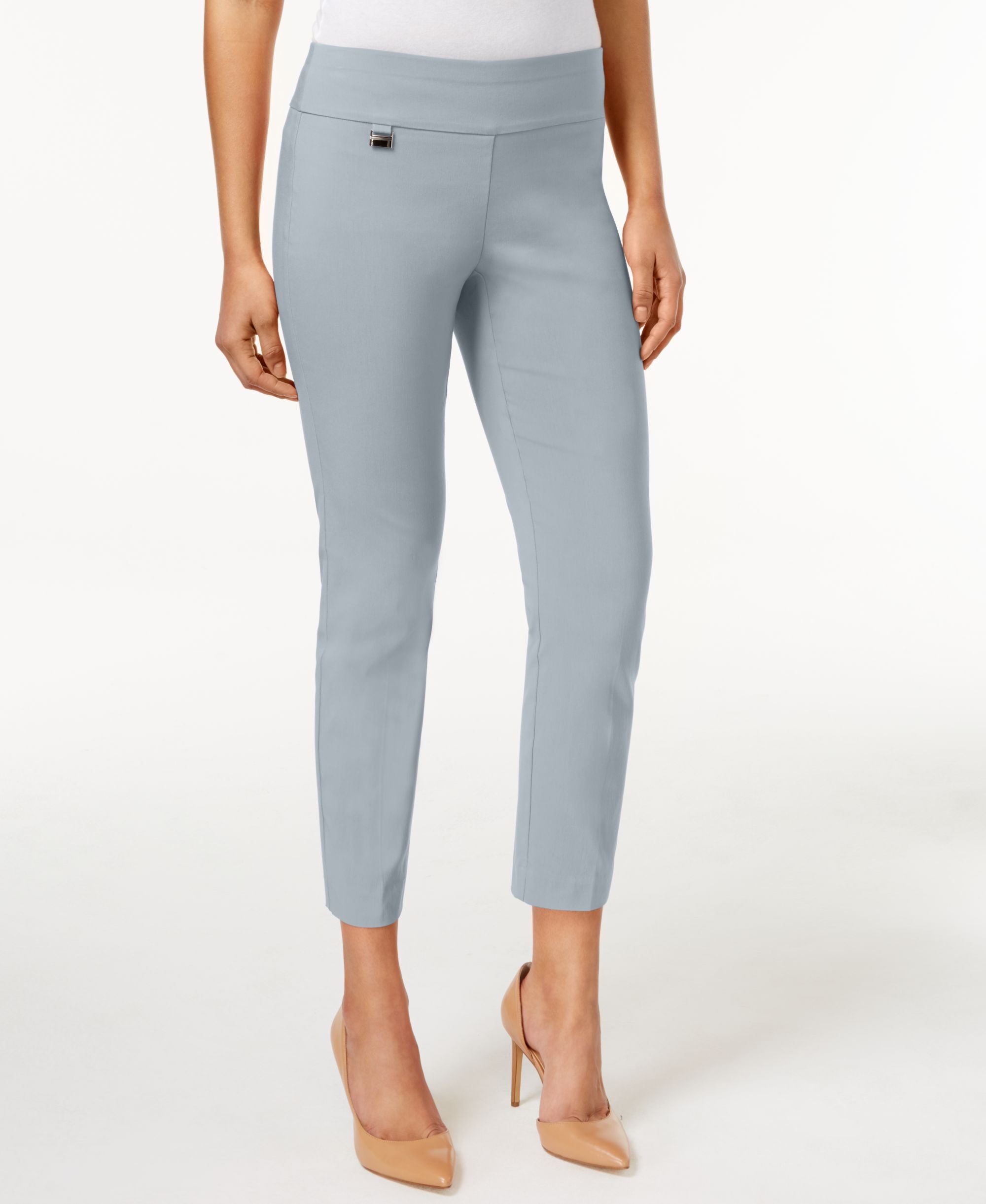 Petite Tummy-Control Pull-On Capri Pants