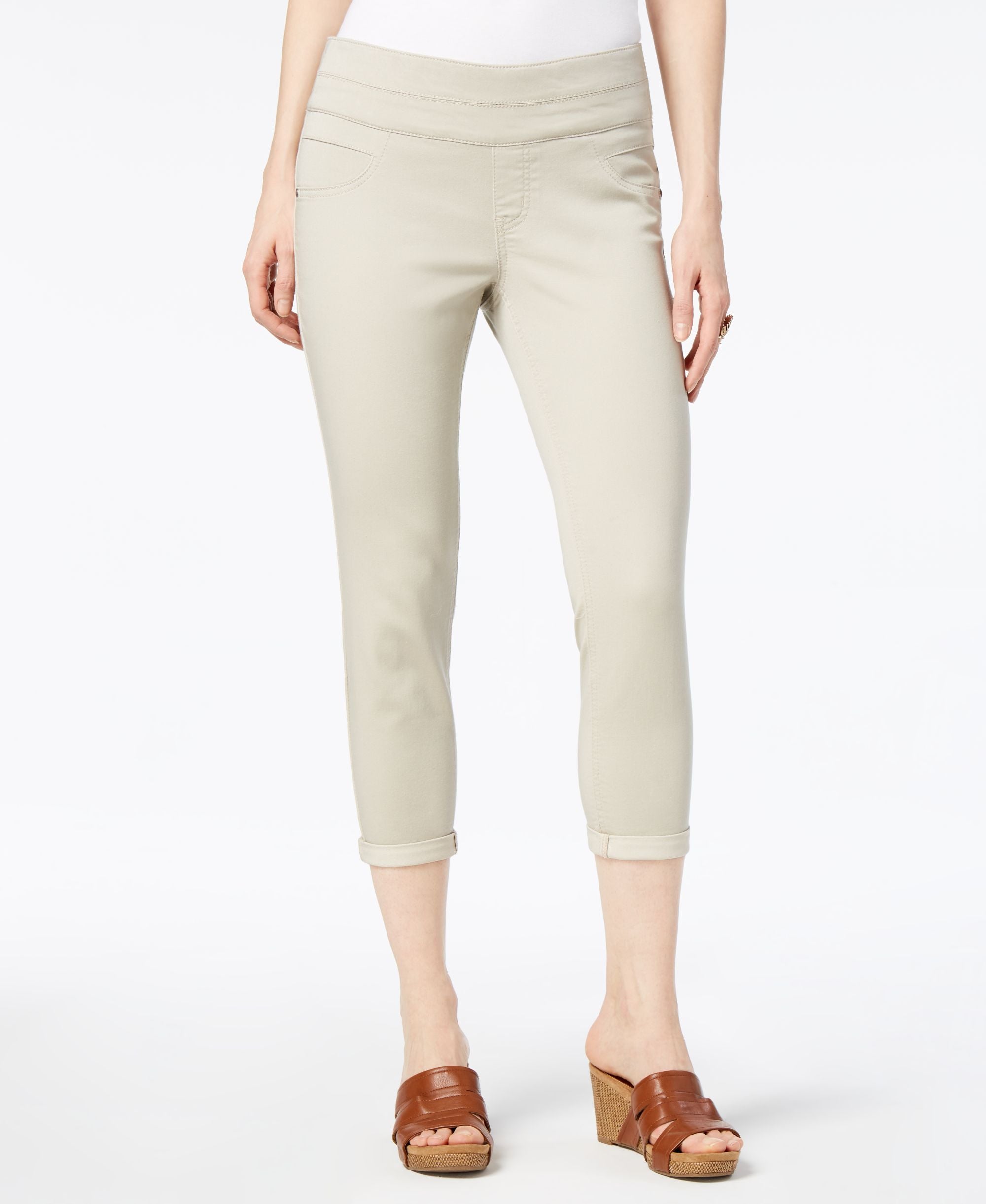 Petite Pull-On Capri Pants