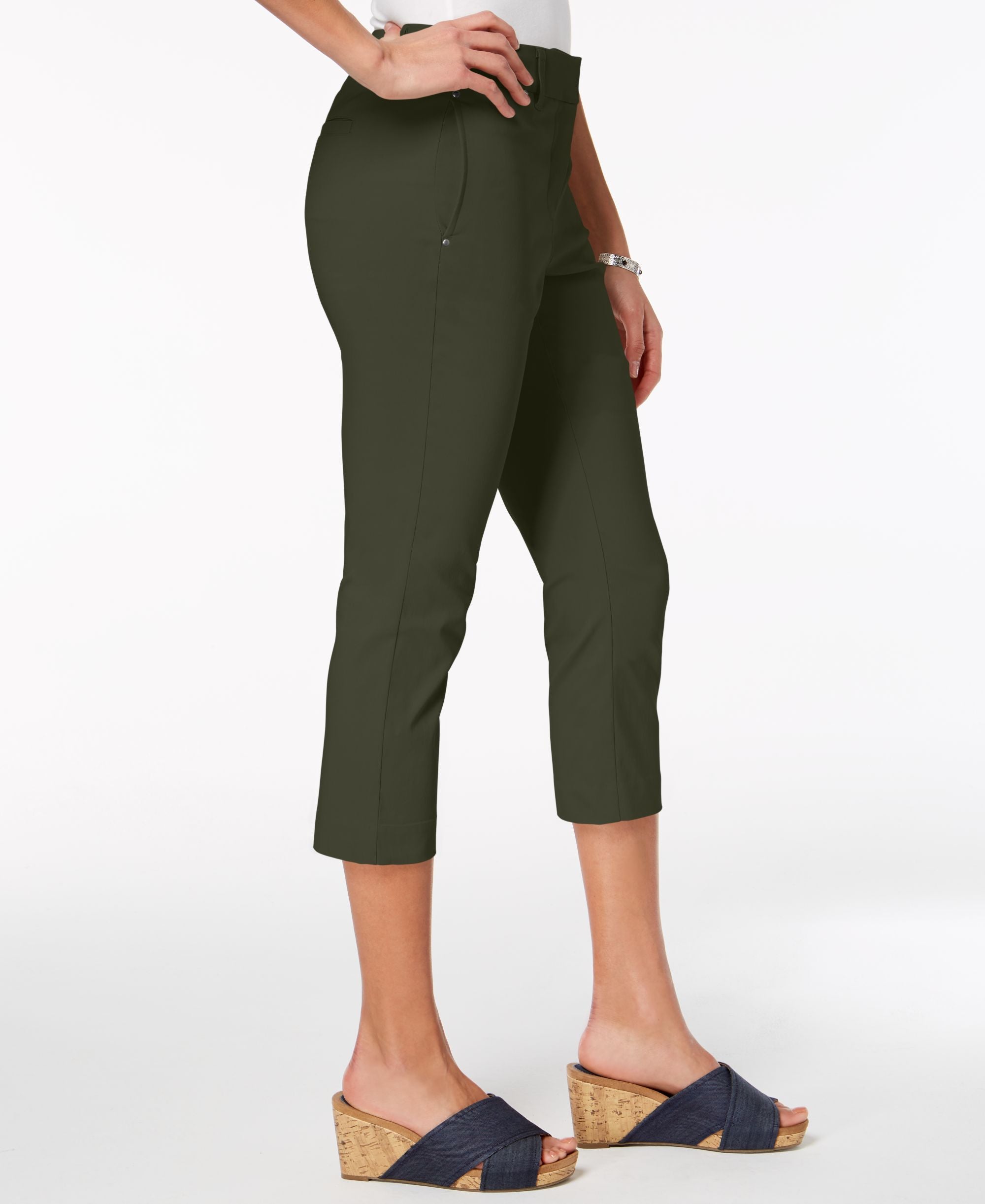 Straight-Leg Capri Pants