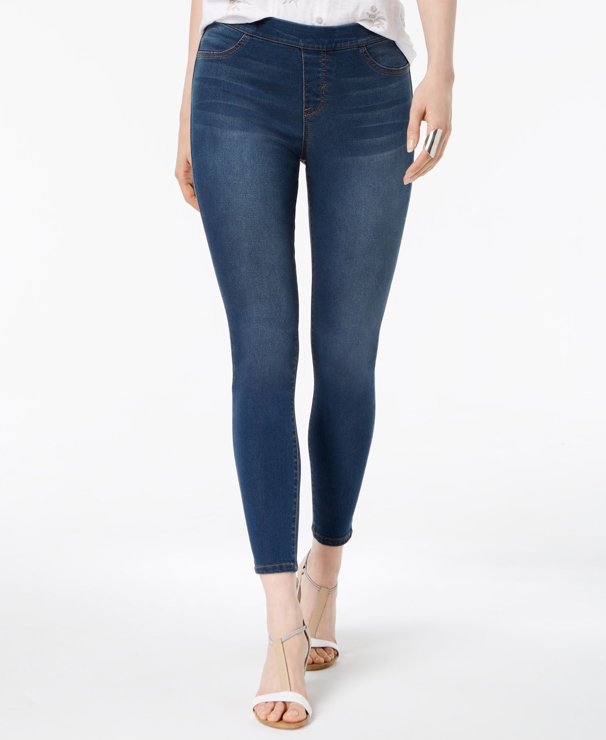 Petite Pull-On Jeggings